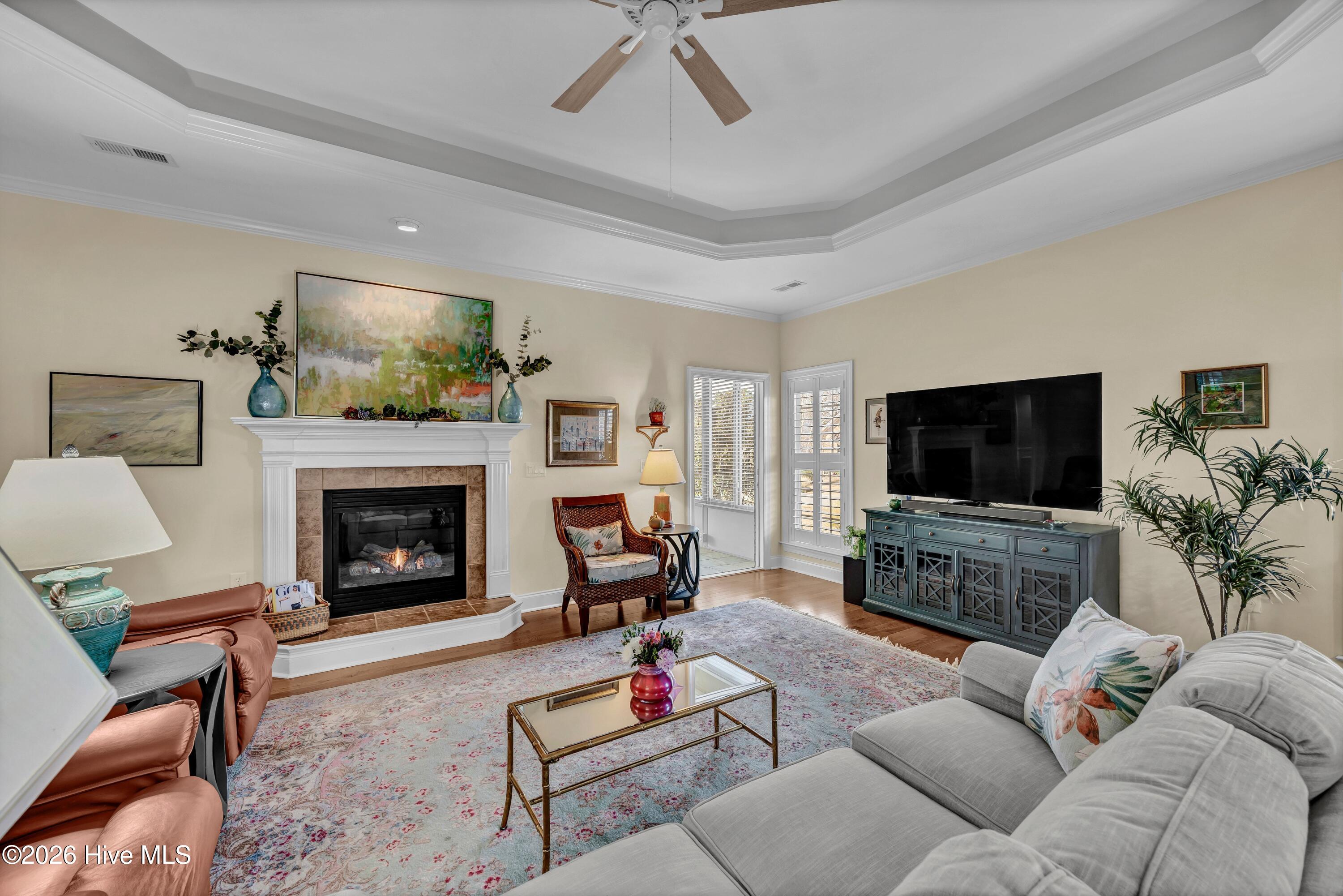 100550306 | Photo 10