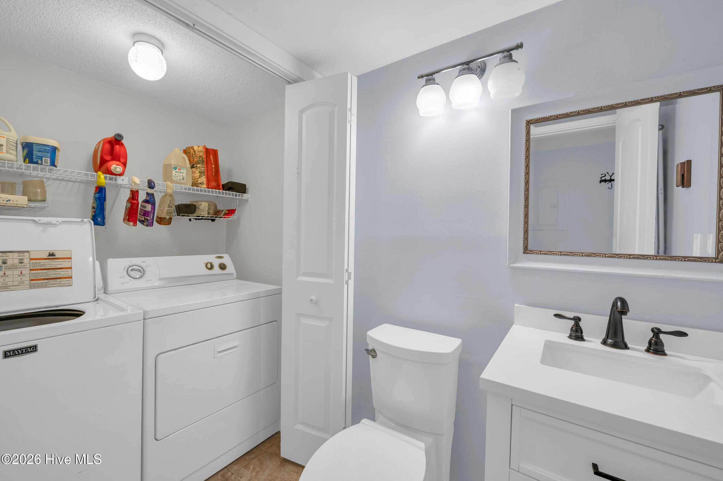 100549409 | Photo 17