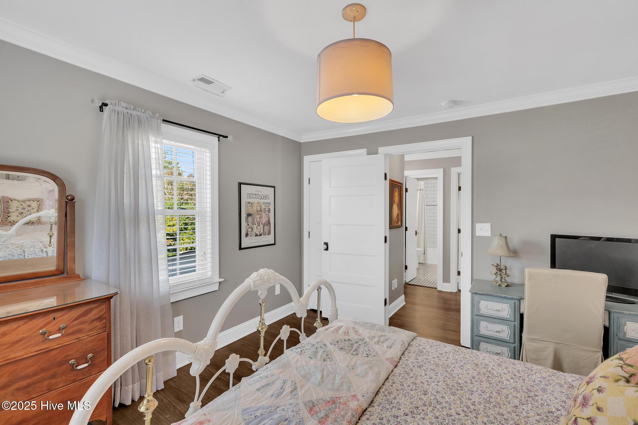 100527249 | Photo 49