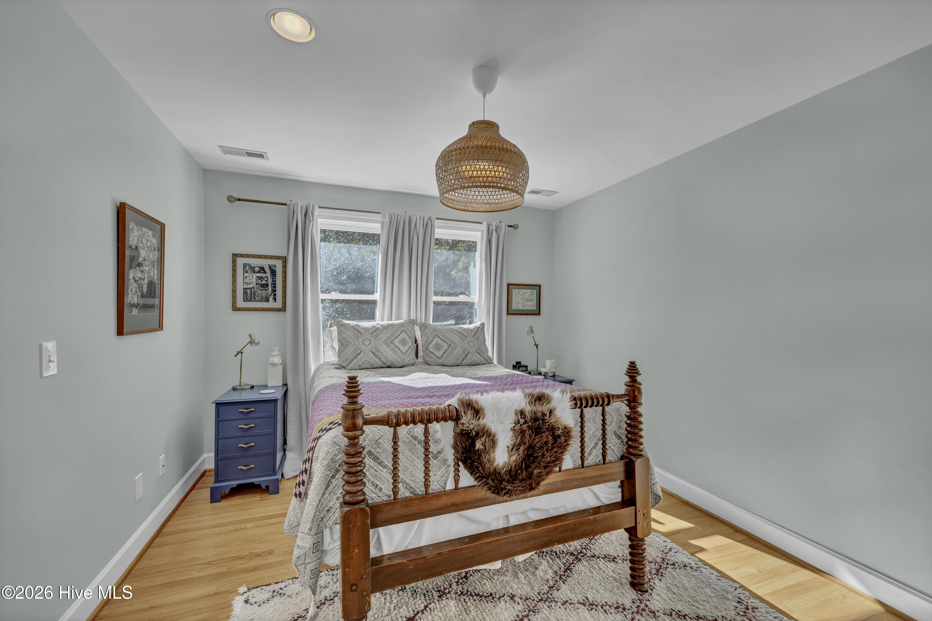 100549604 | Photo 19