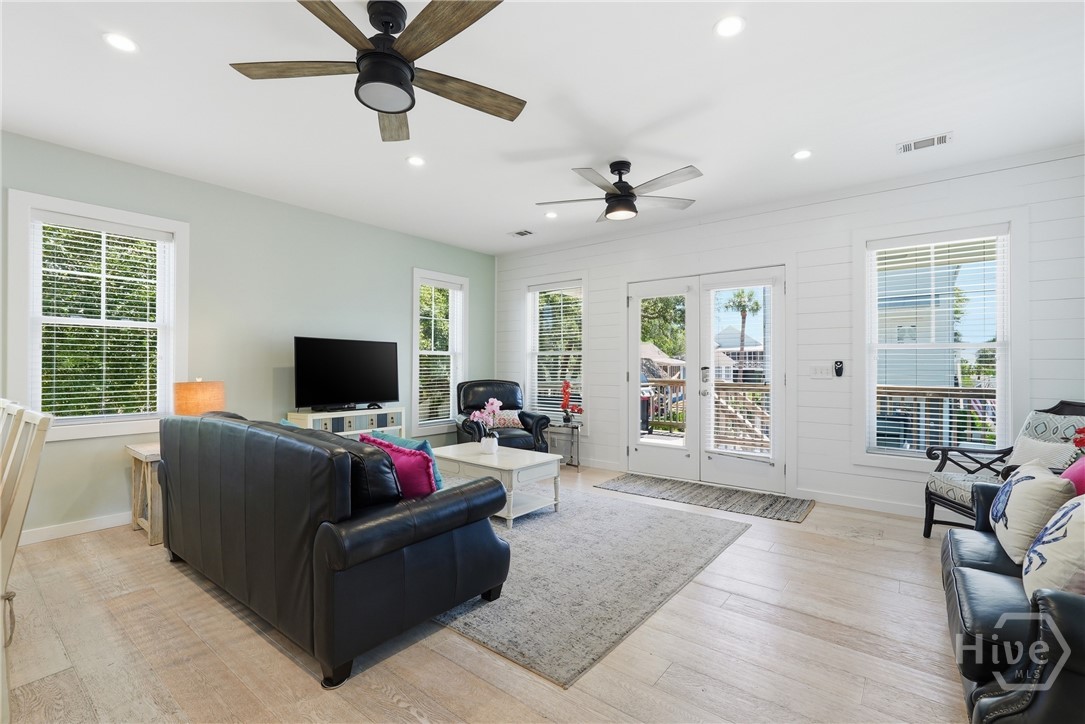 10 13th Place, Tybee Island, GA 31328 Listing Photo  5