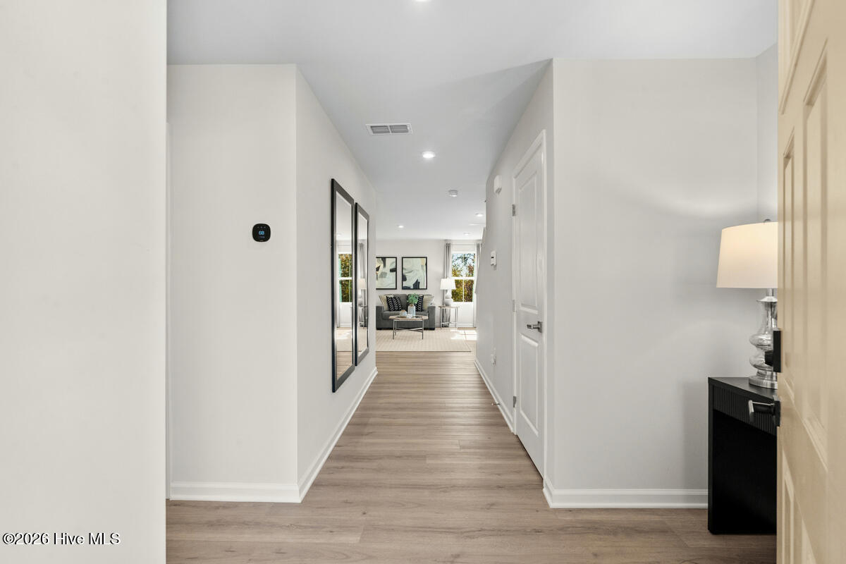 100564045 | Photo 39