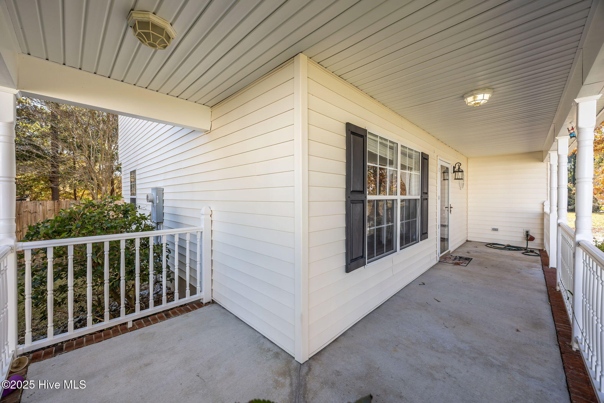 100541595 | Photo 10