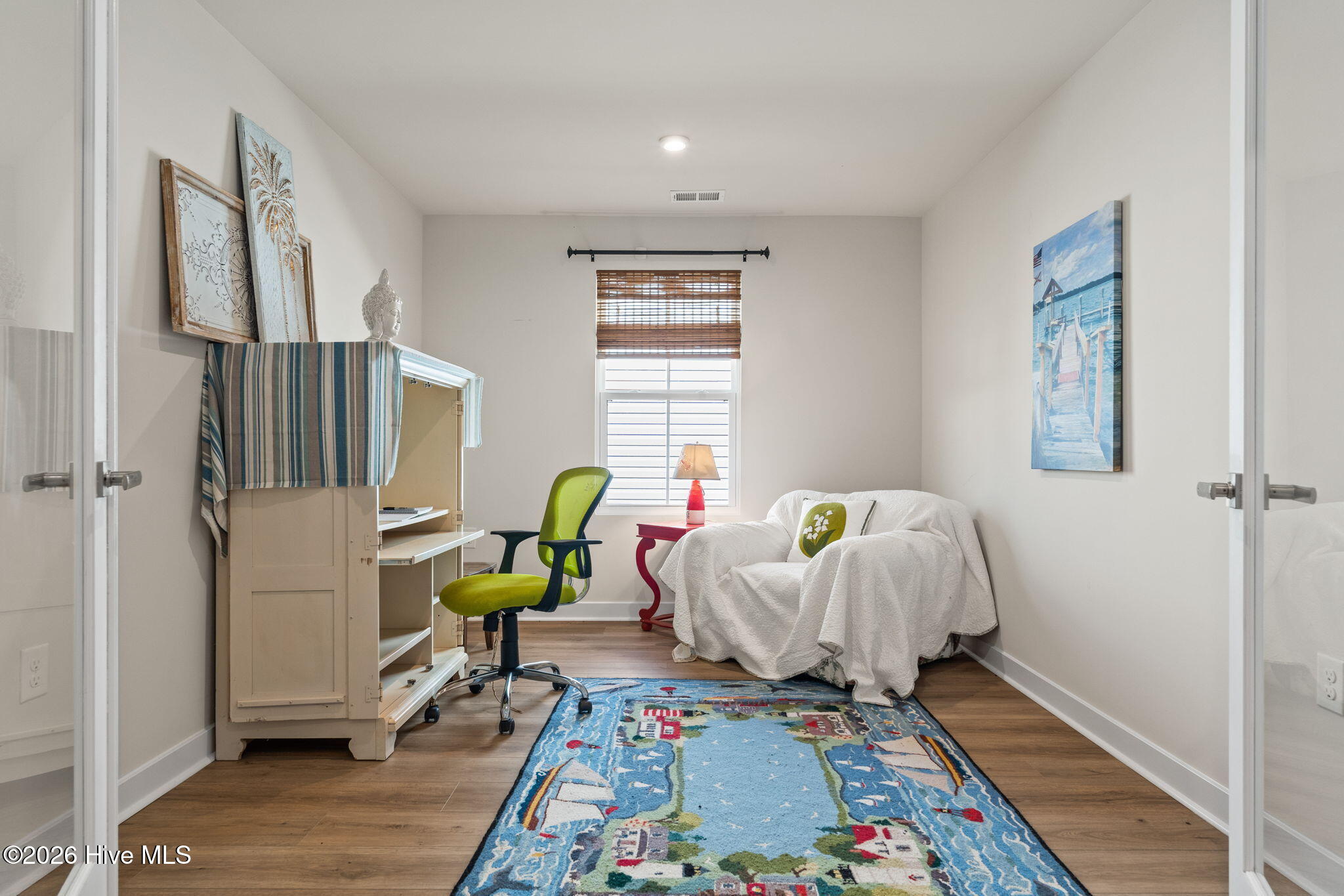 100564304 | Photo 18