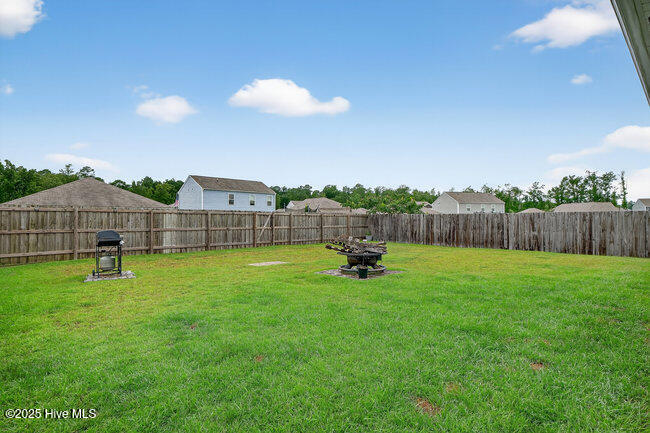 100528585 | Photo 27