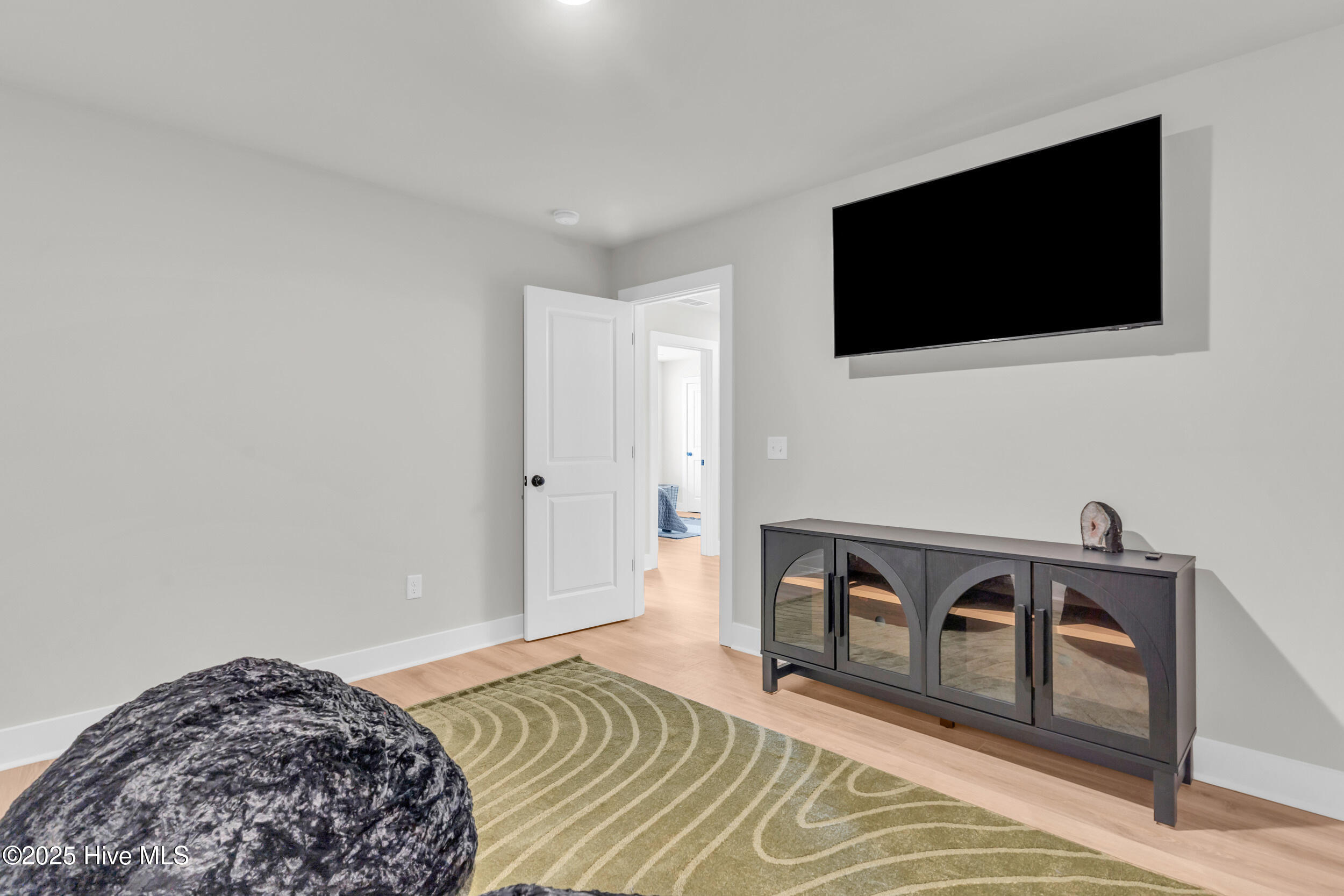 100563674 | Photo 22