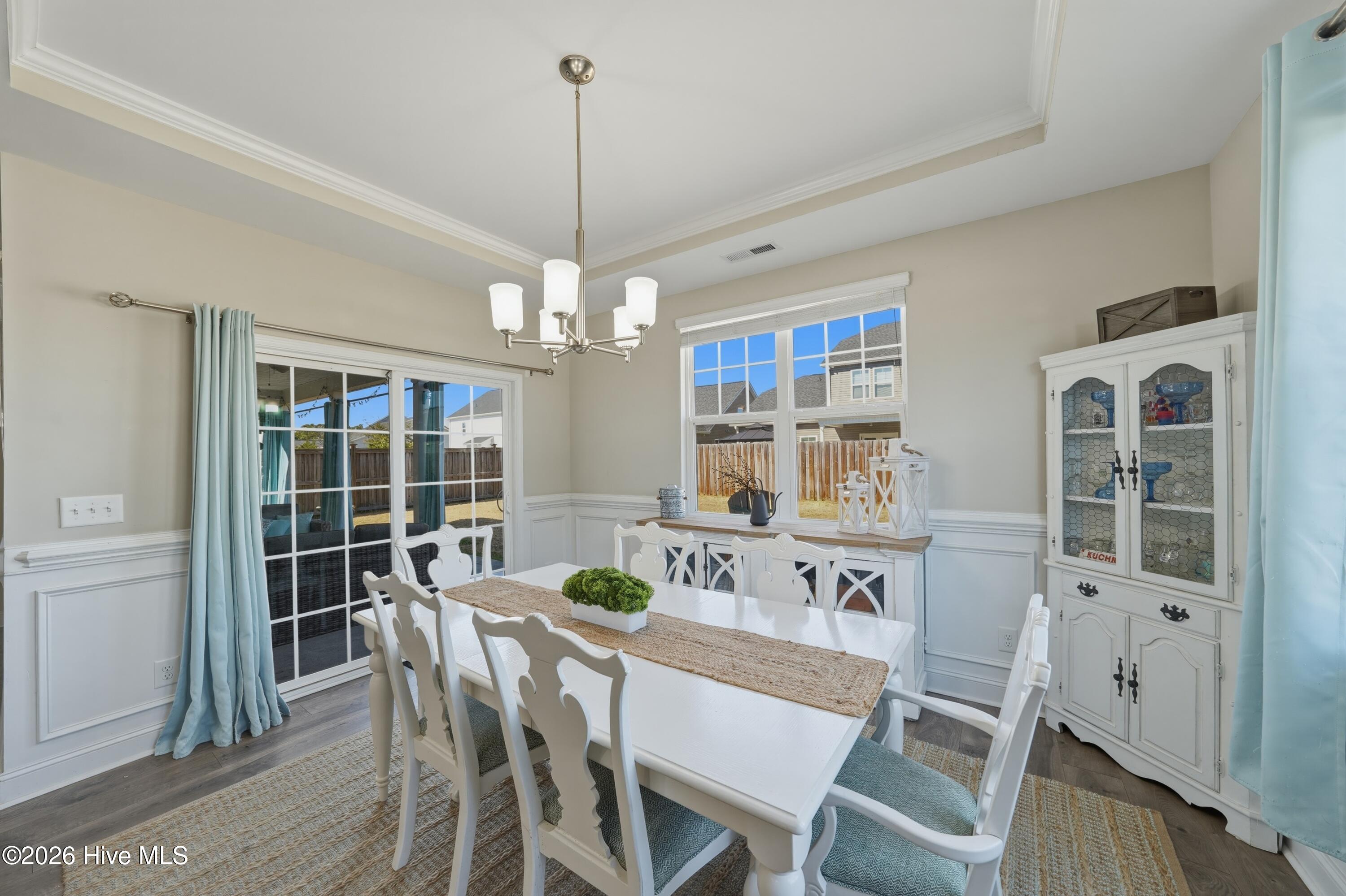 100557354 | Photo 29