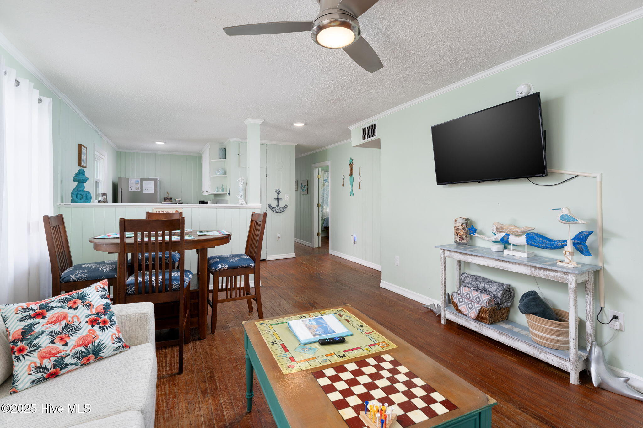 100534181 | Photo 30