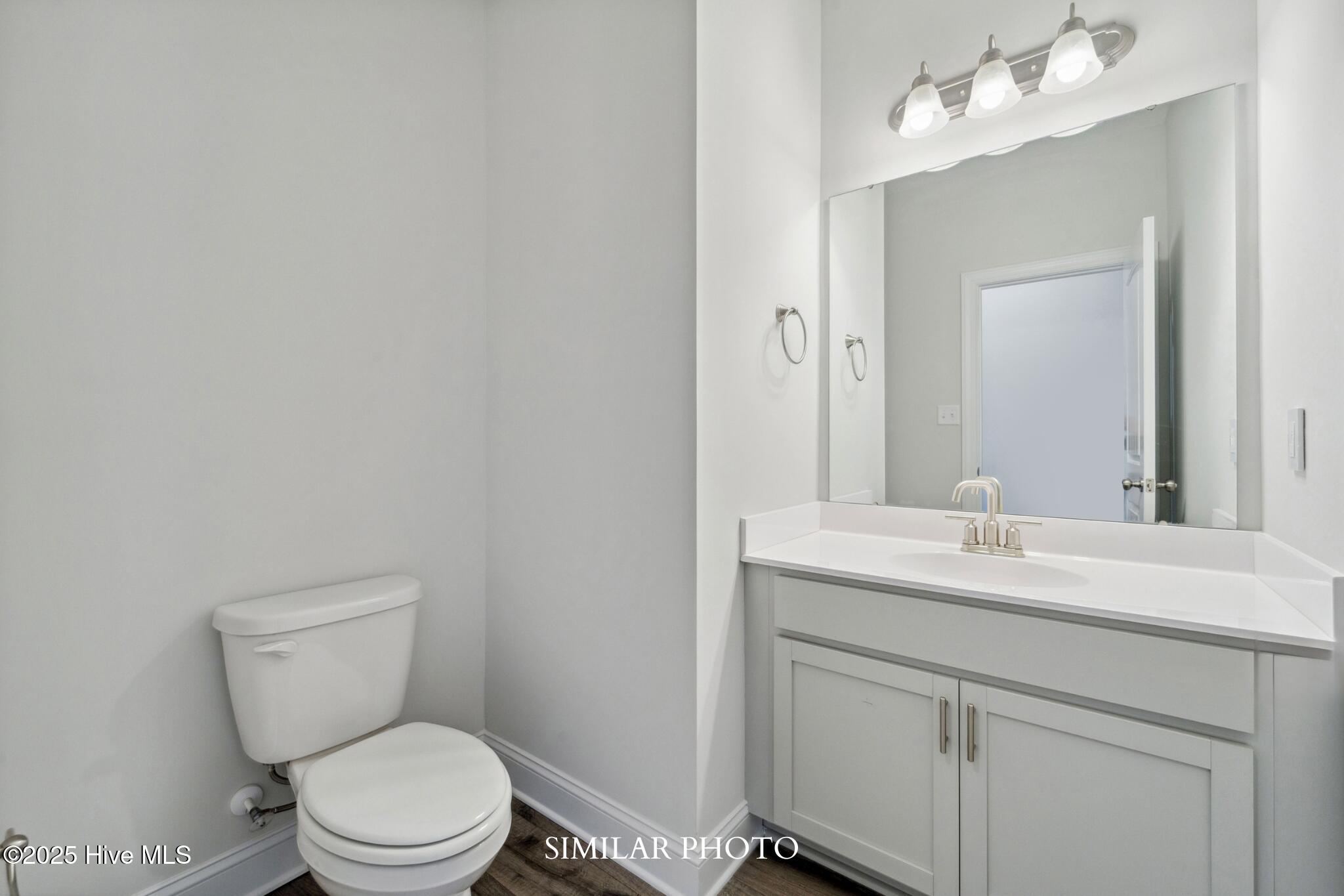 100542069 | Photo 16