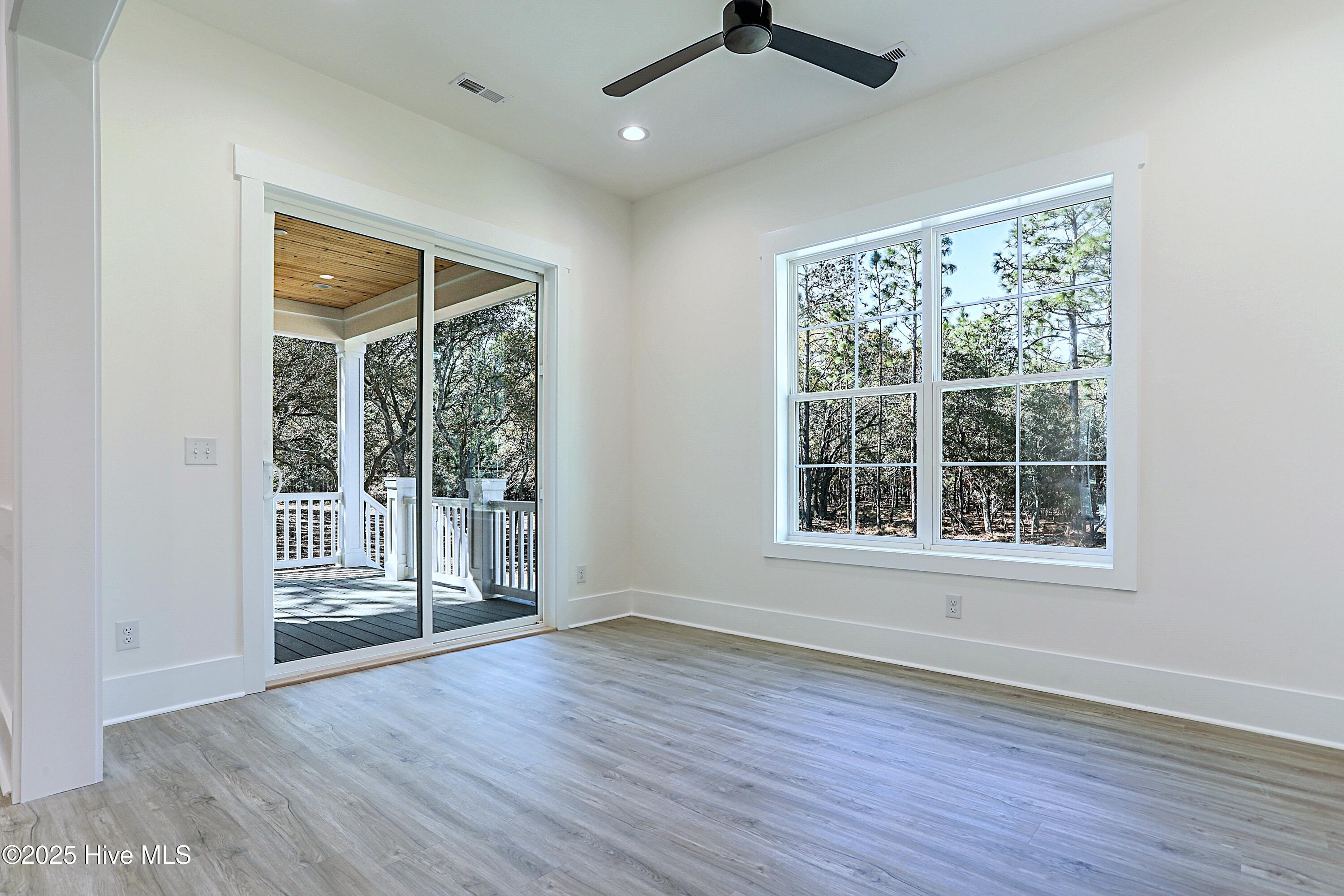 100535738 | Photo 20