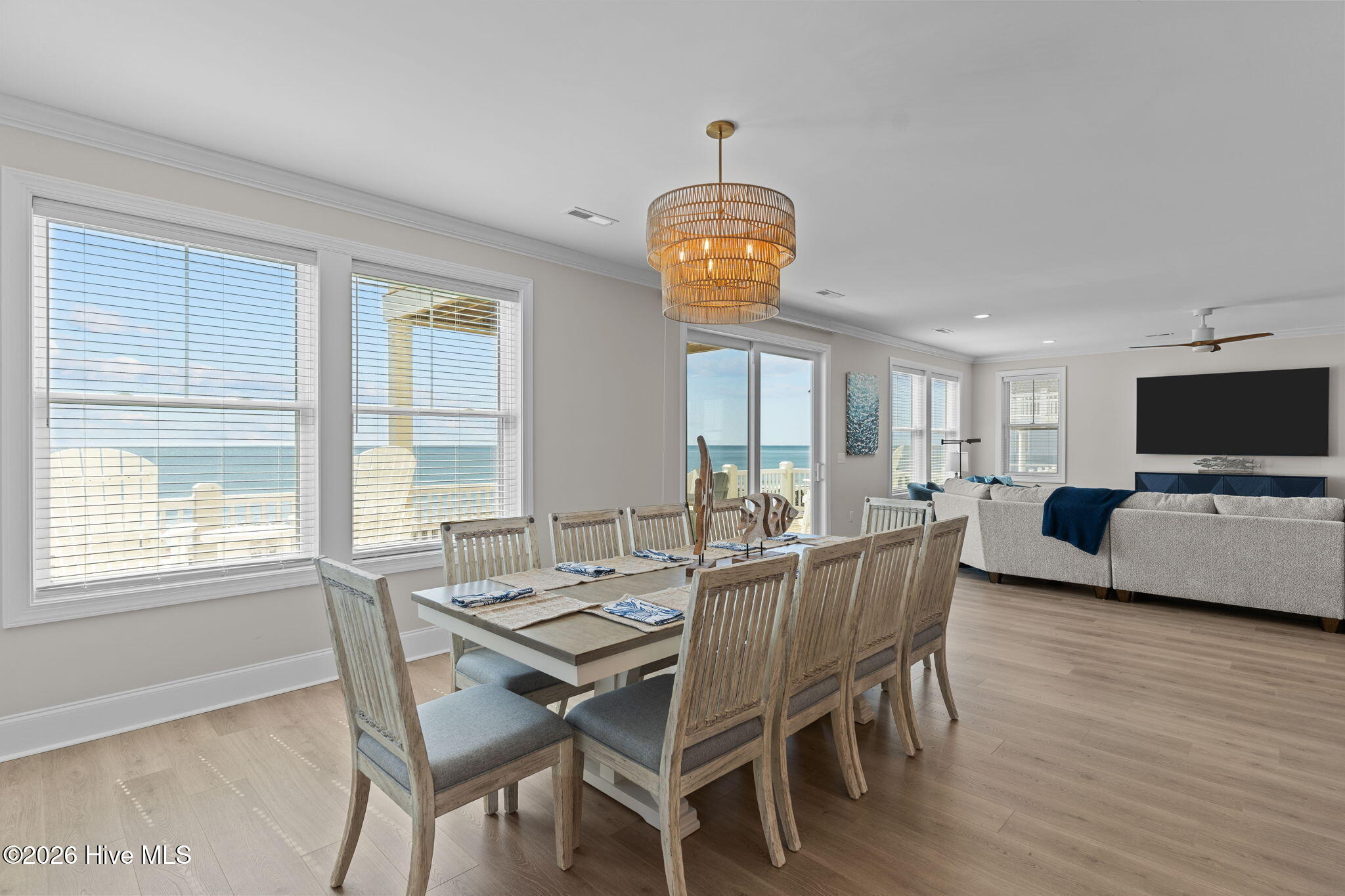 100554783 | Photo 12