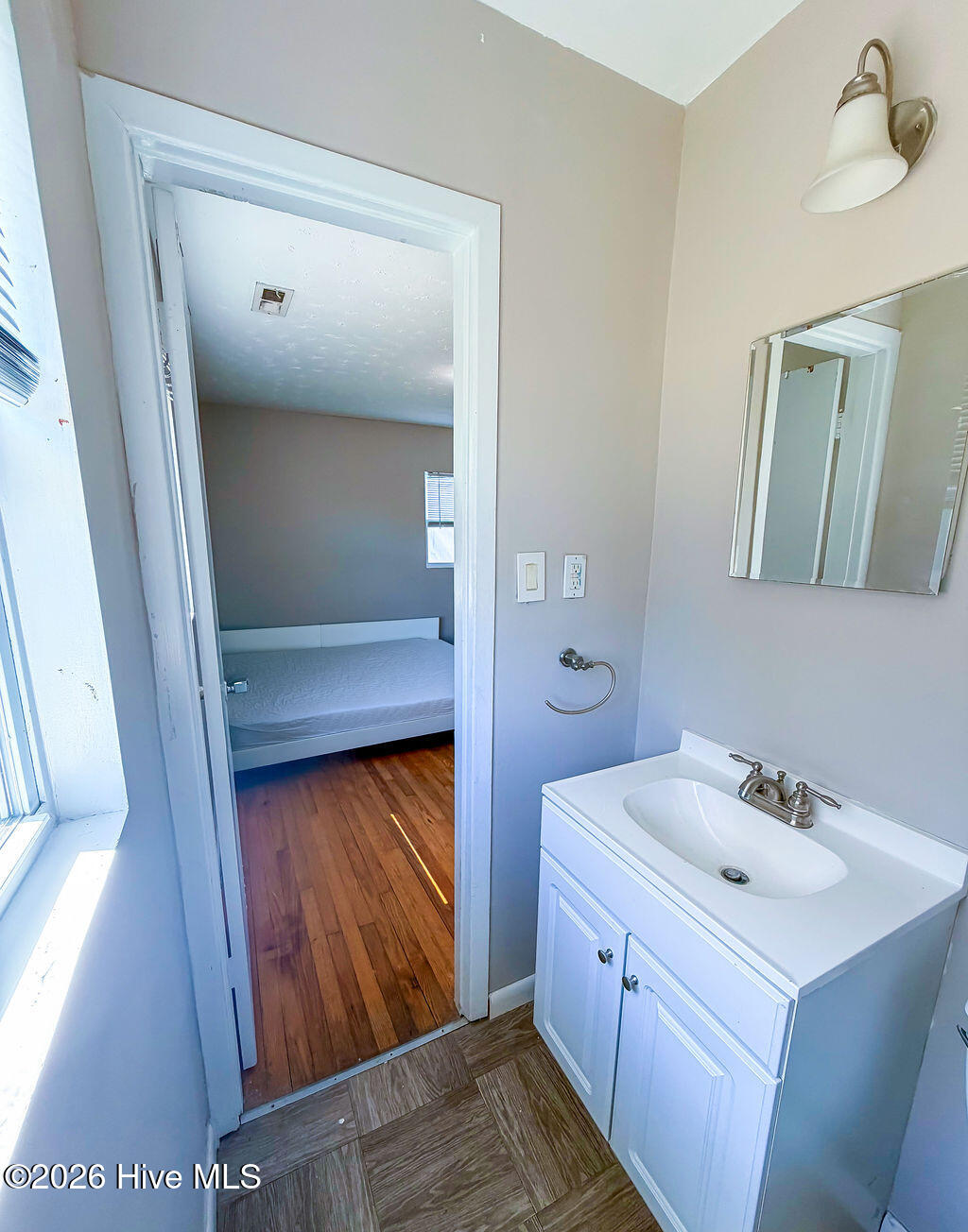 100560731 | Photo 26