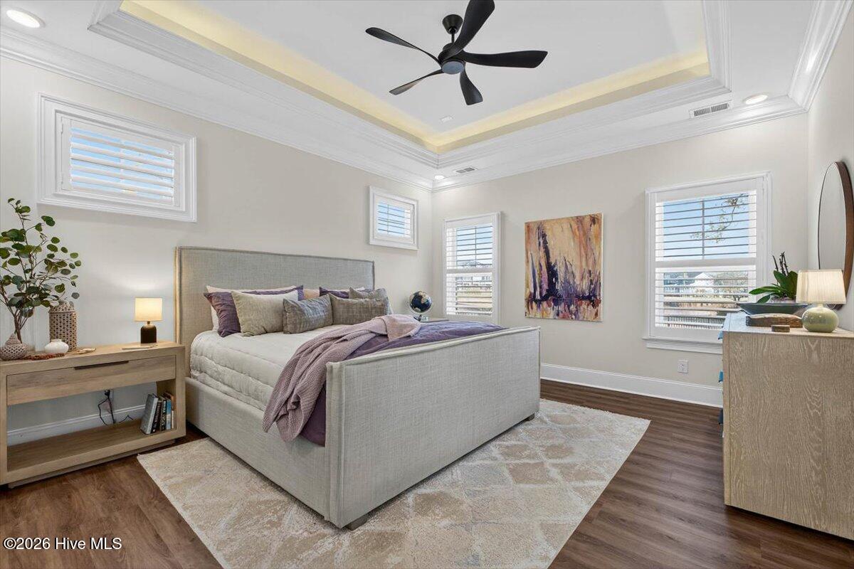 100548349 | Photo 40