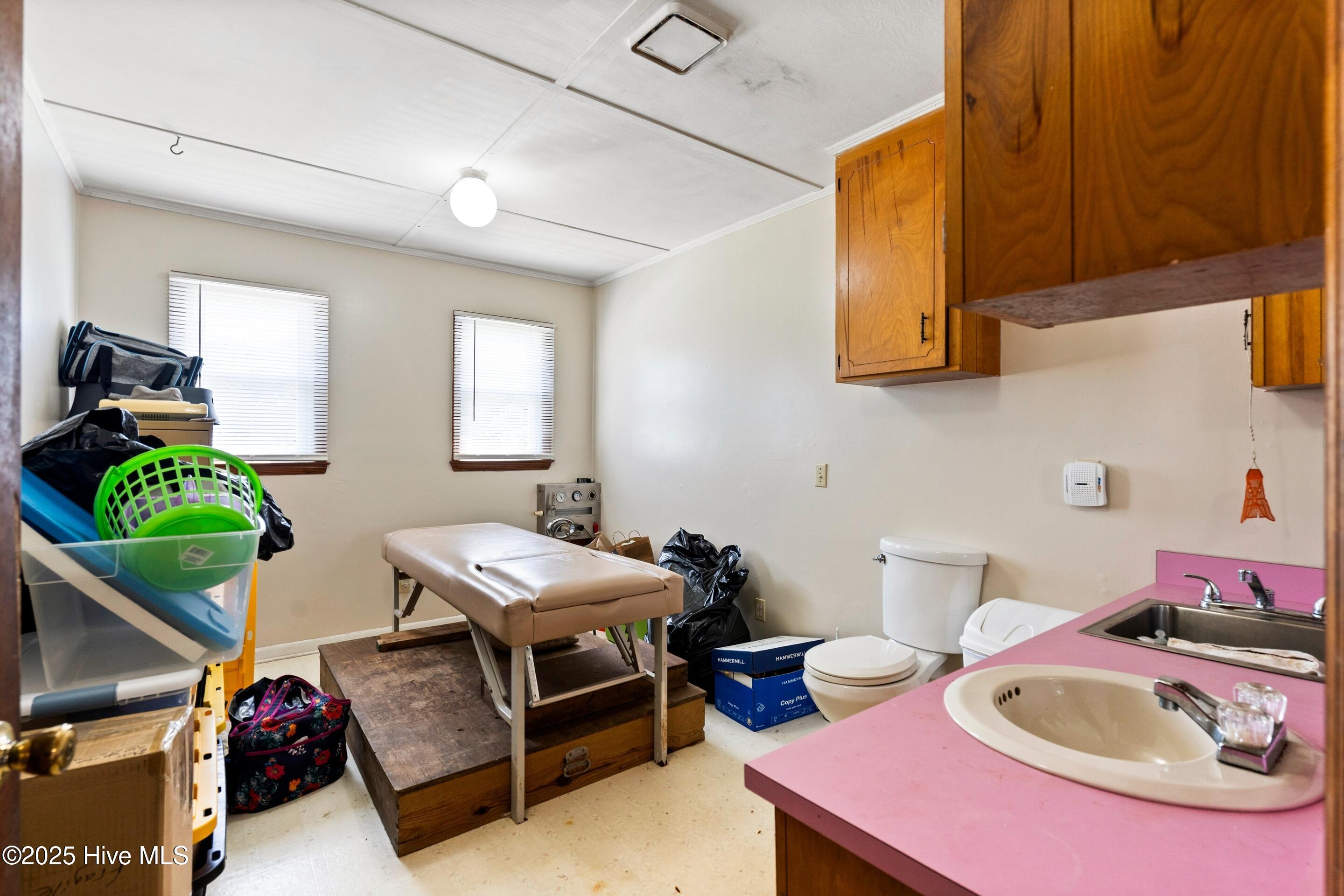 100528084 | Photo 21