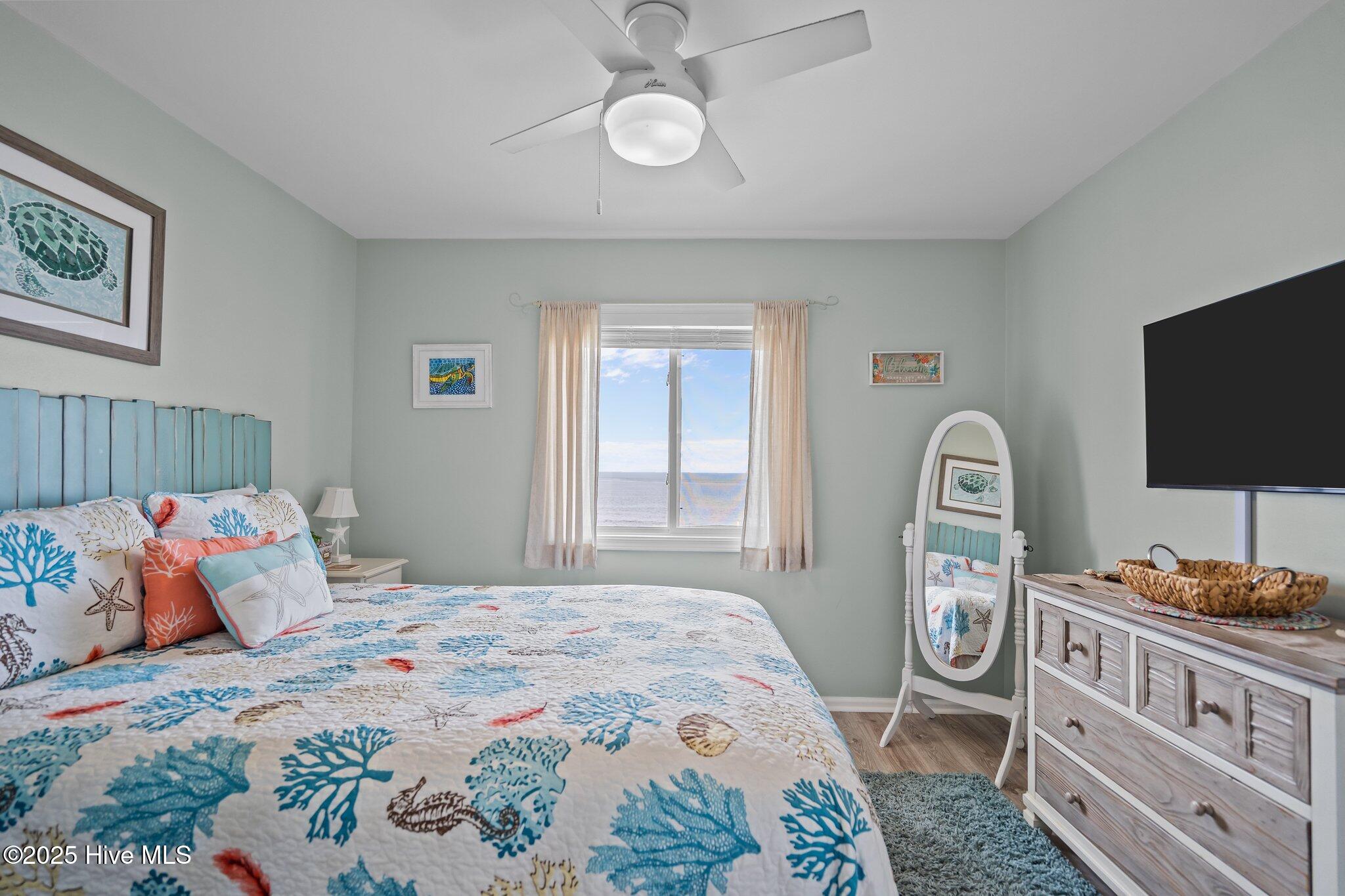 100521784 | Photo 24