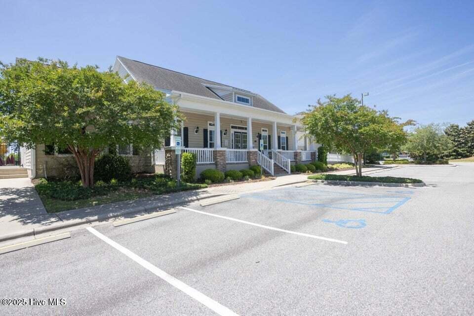 100532271 | Photo 38