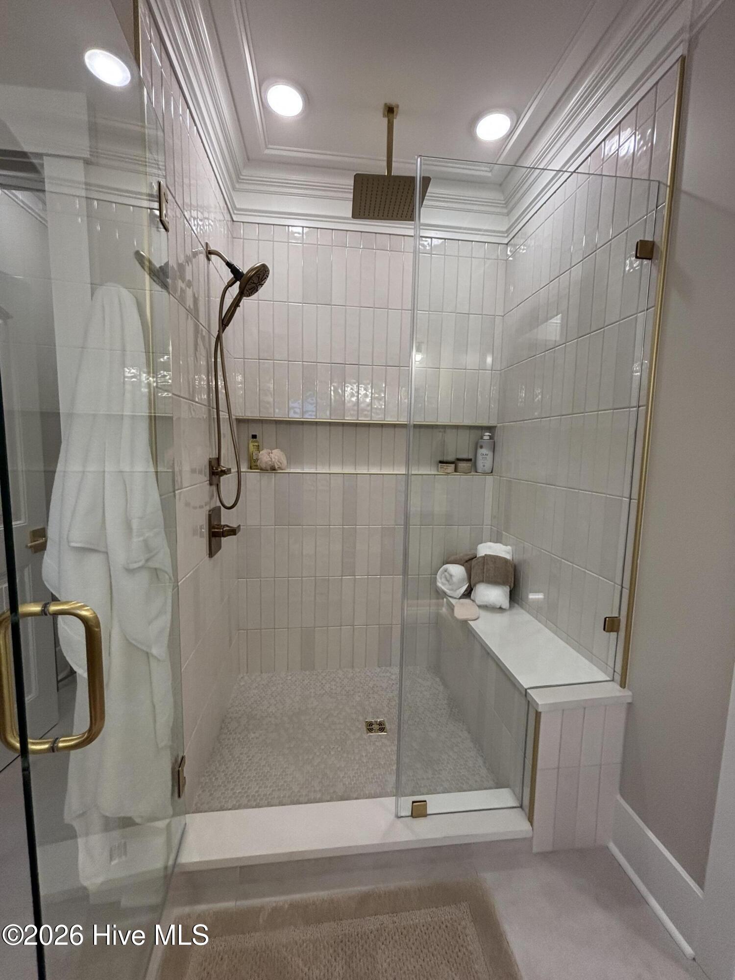 100516902 | Photo 87