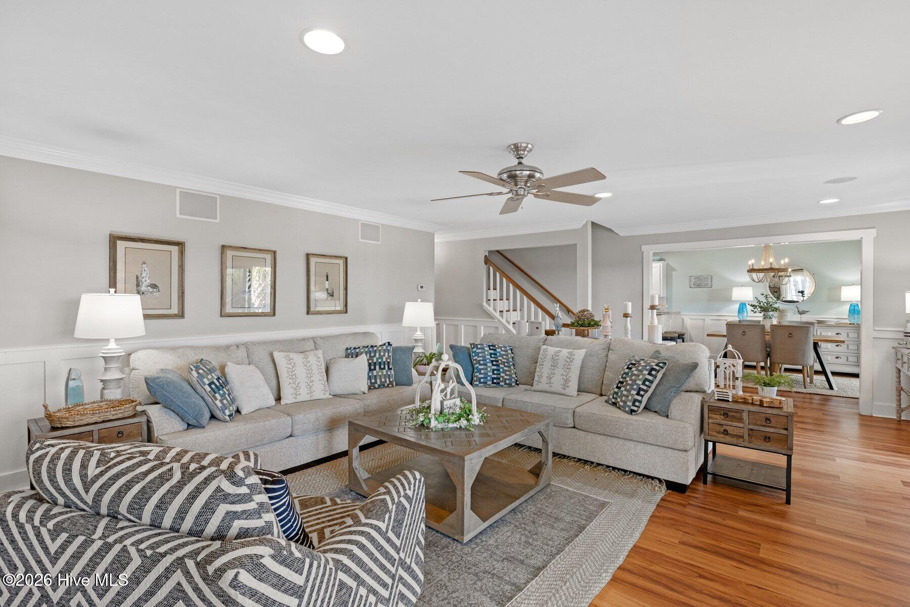 100559463 | Photo 18