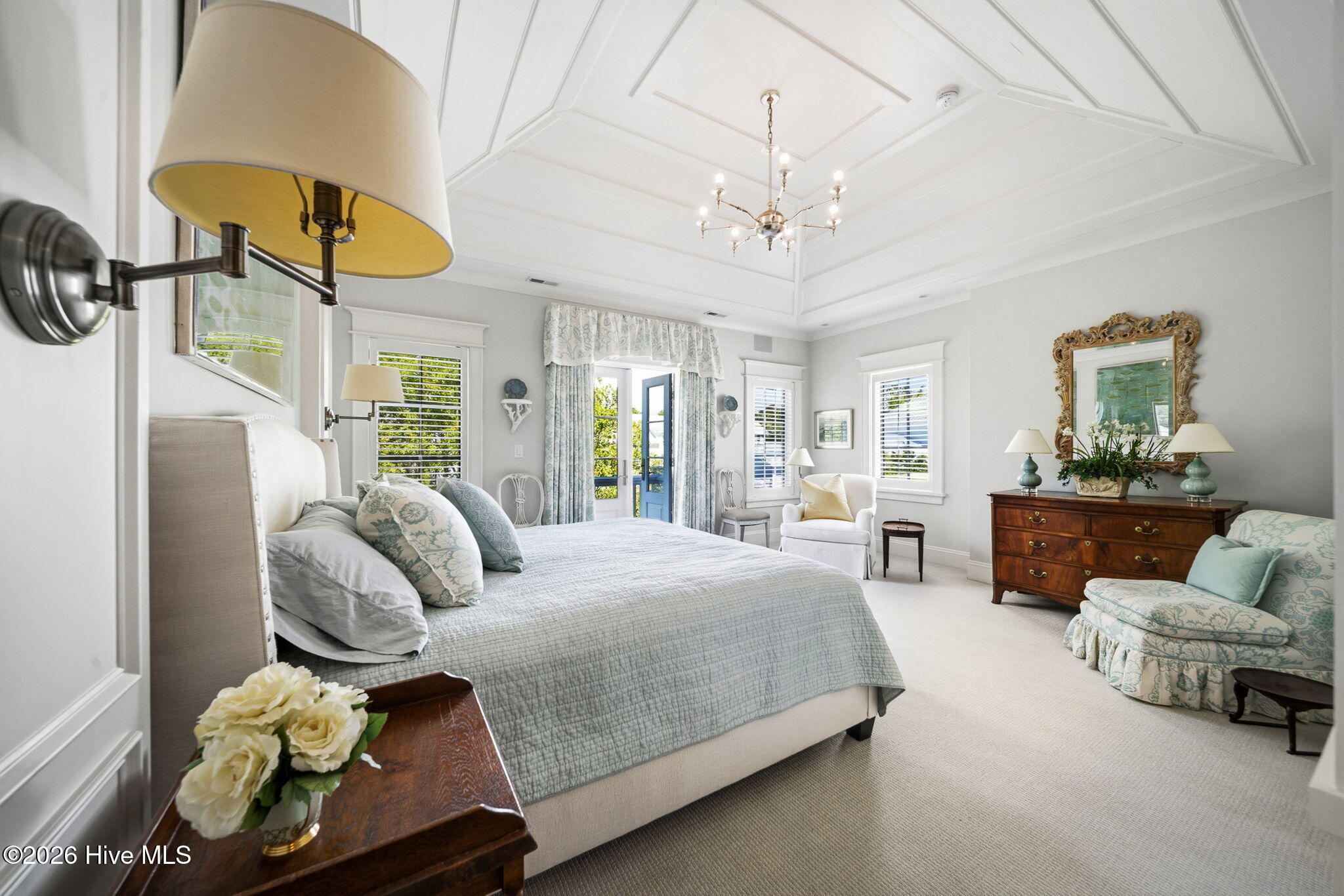 100570583 | Photo 38