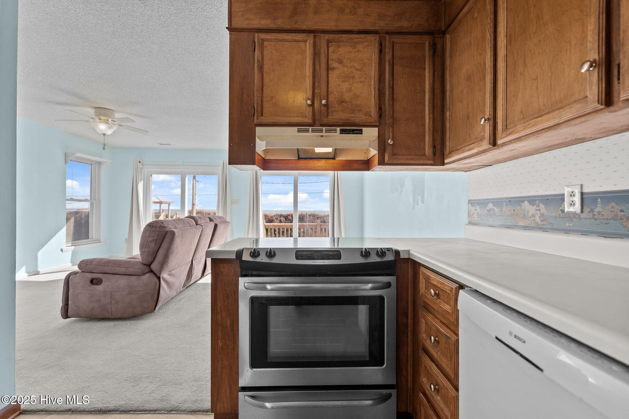 100547004 | Photo 17