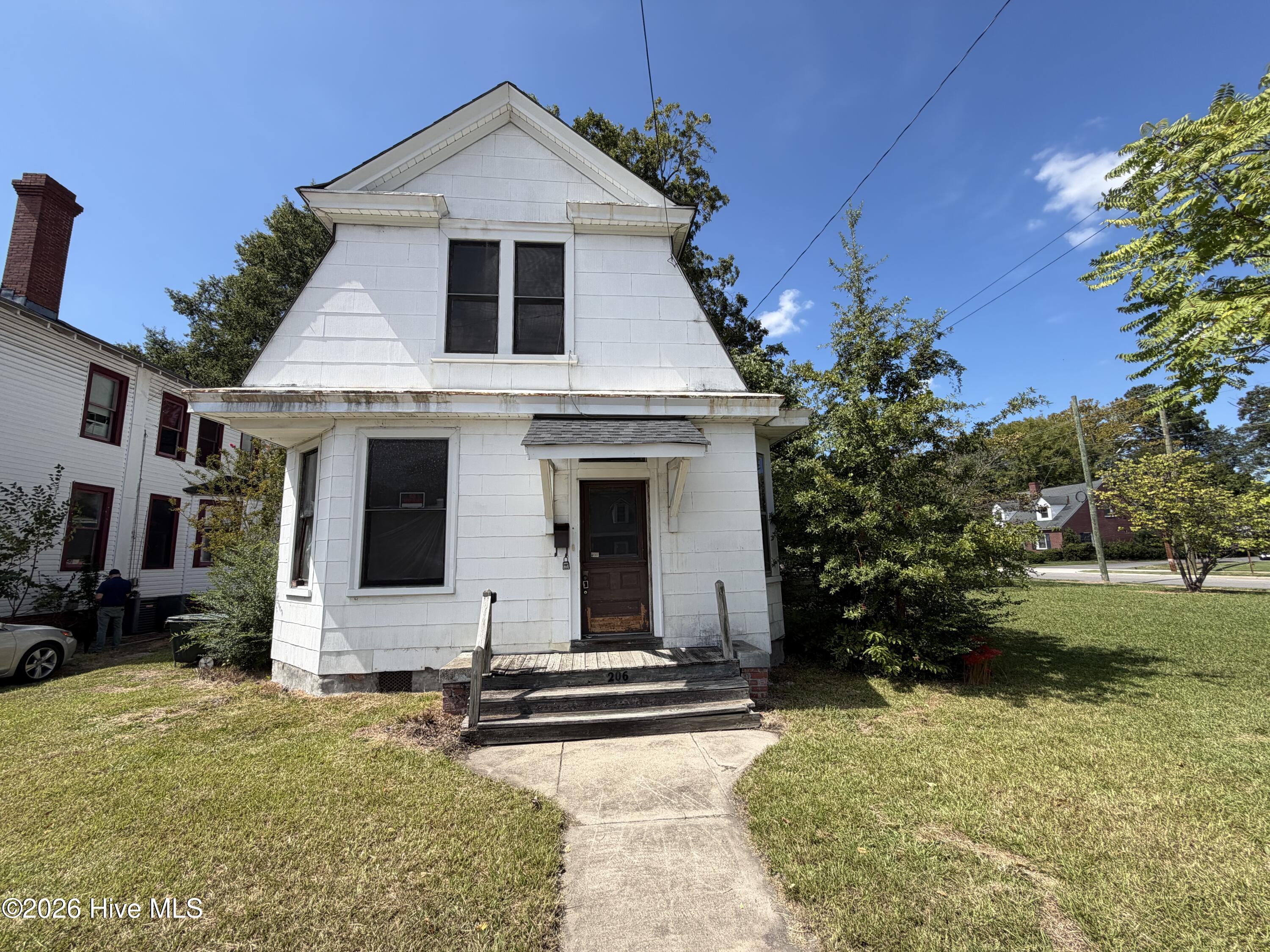 Photo 2 of Single family home for sale at 206 S Grace St, Rocky Mount, NC 27804 | MLS# 100603713 | Listing updated on 2026-09-17