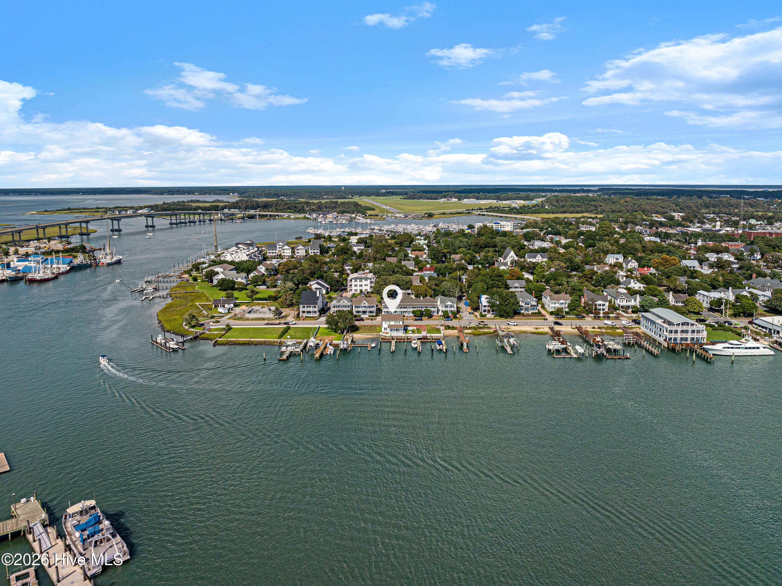 122 Front Street & Slip,Beaufort