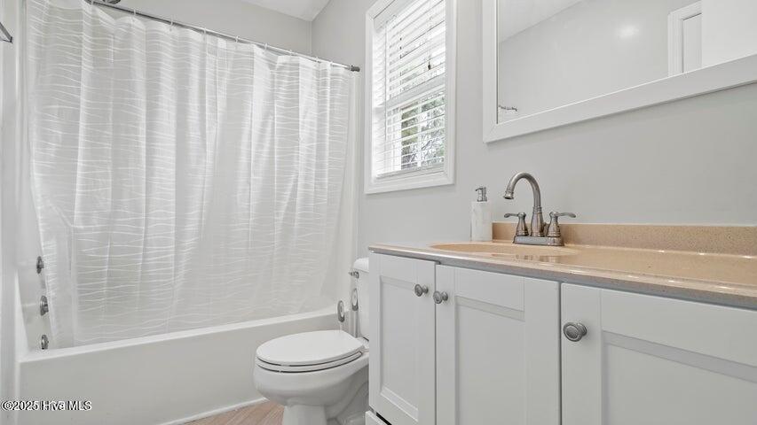 100545055 | Photo 24