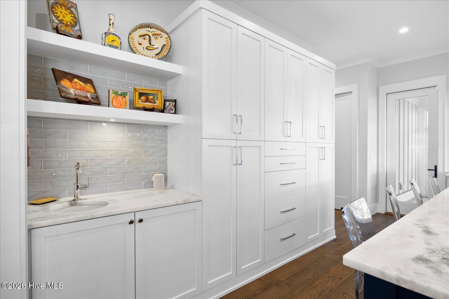 100550299 | Photo 12