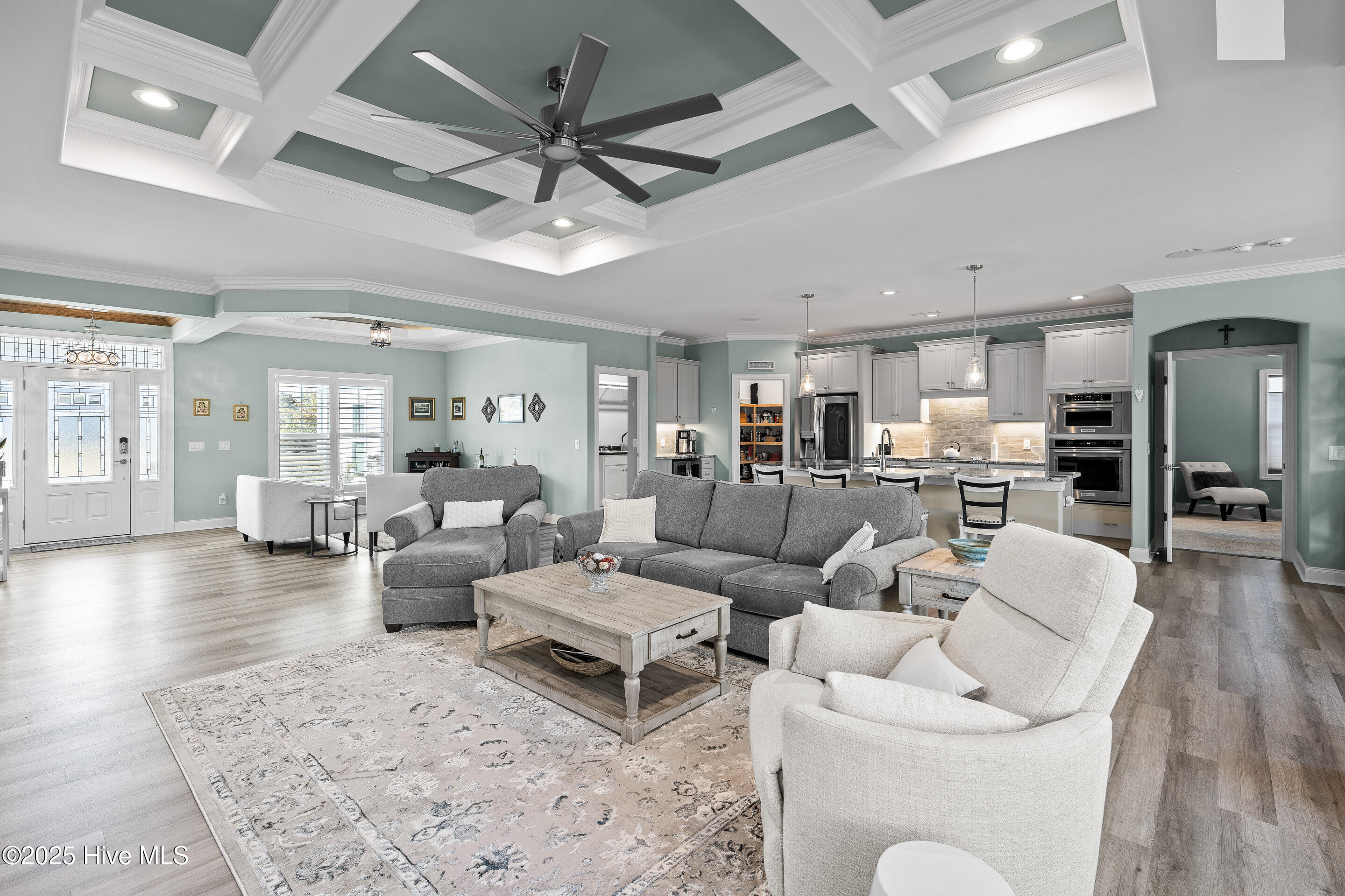 100541746 | Photo 10