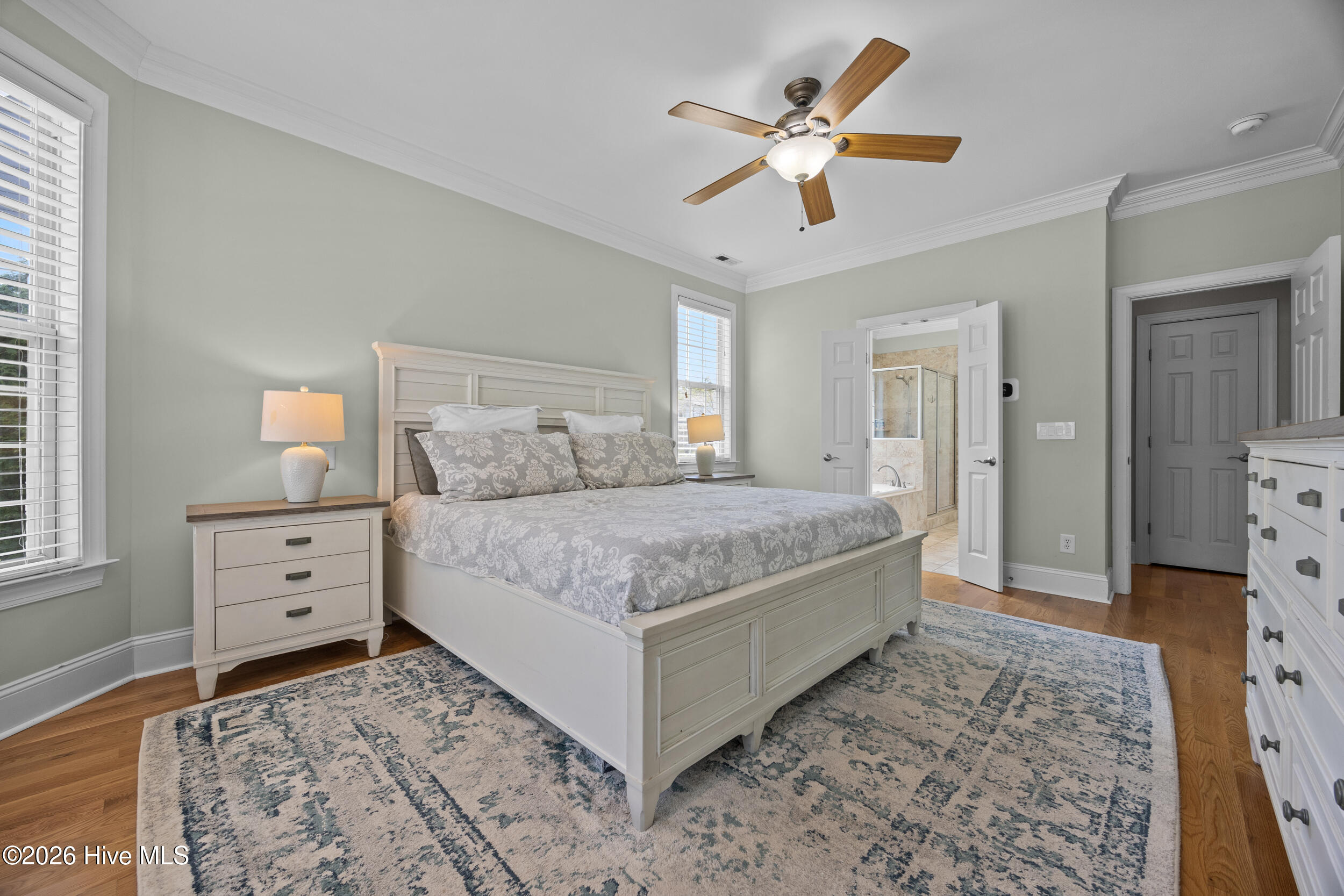 100565771 | Photo 29