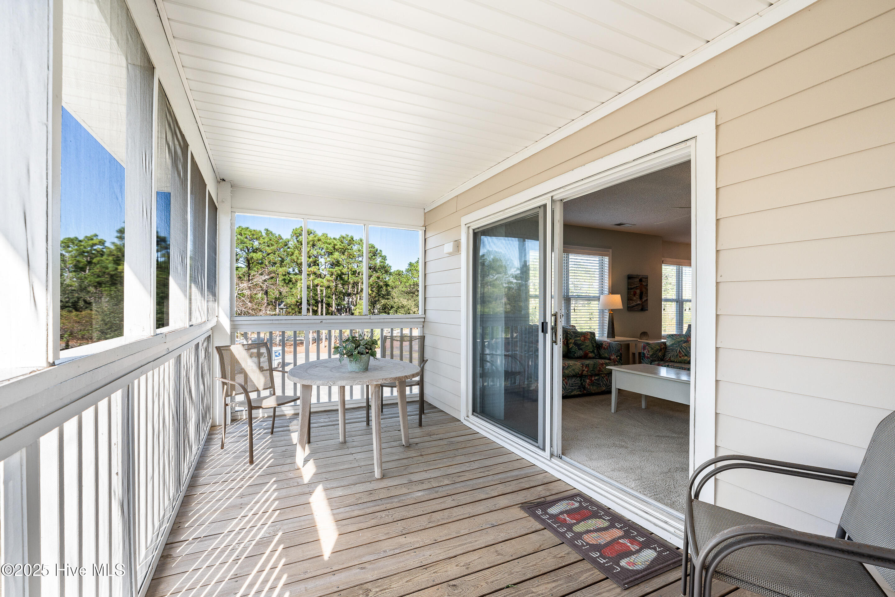 100524723 | Photo 25