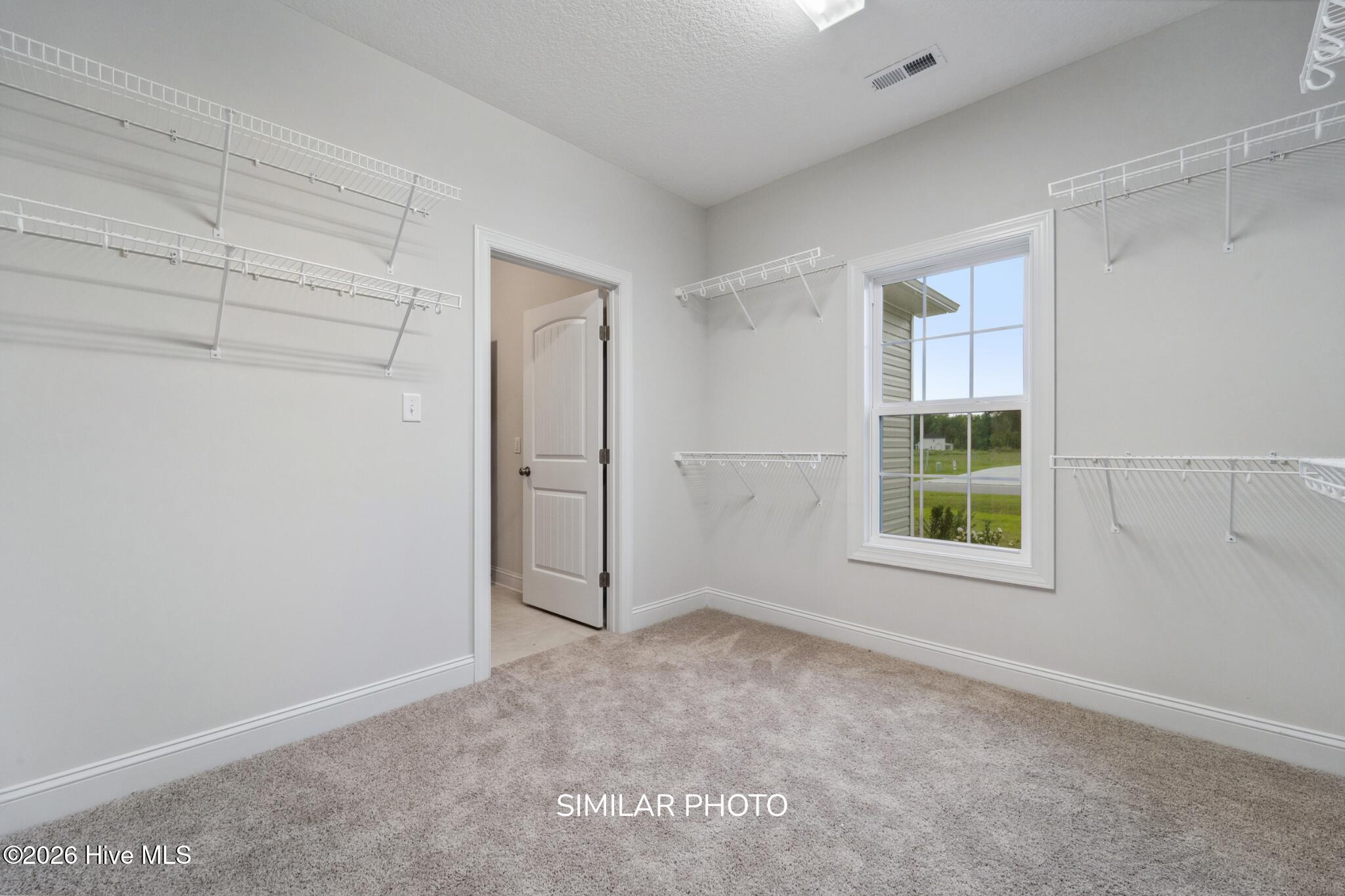 100556220 | Photo 28