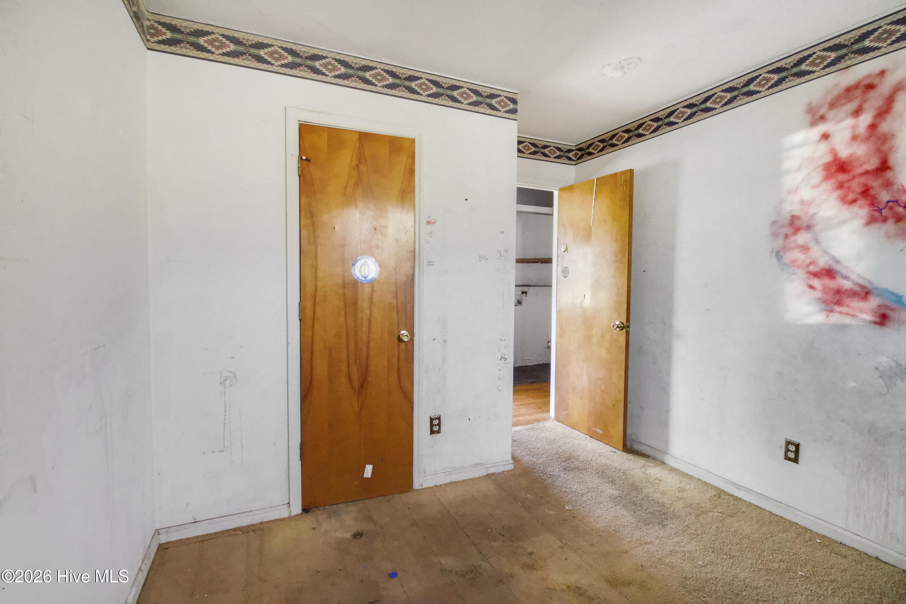 100547286 | Photo 13