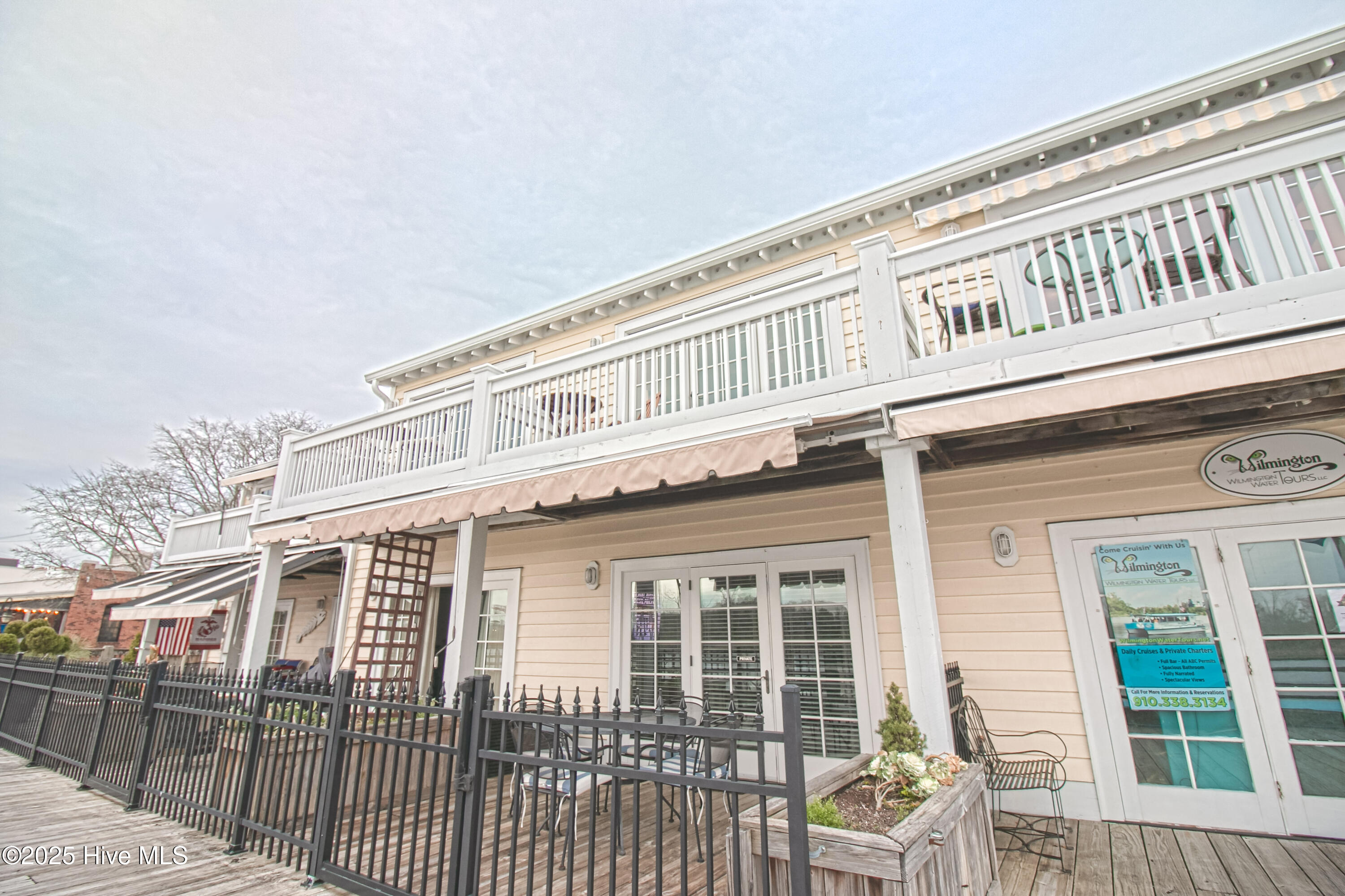 100545473 | Photo 32