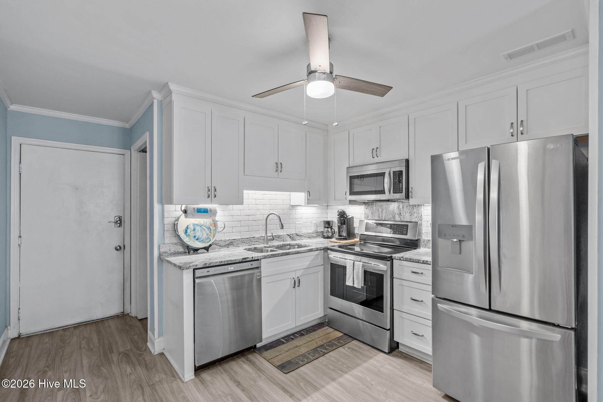 100556842 | Photo 10