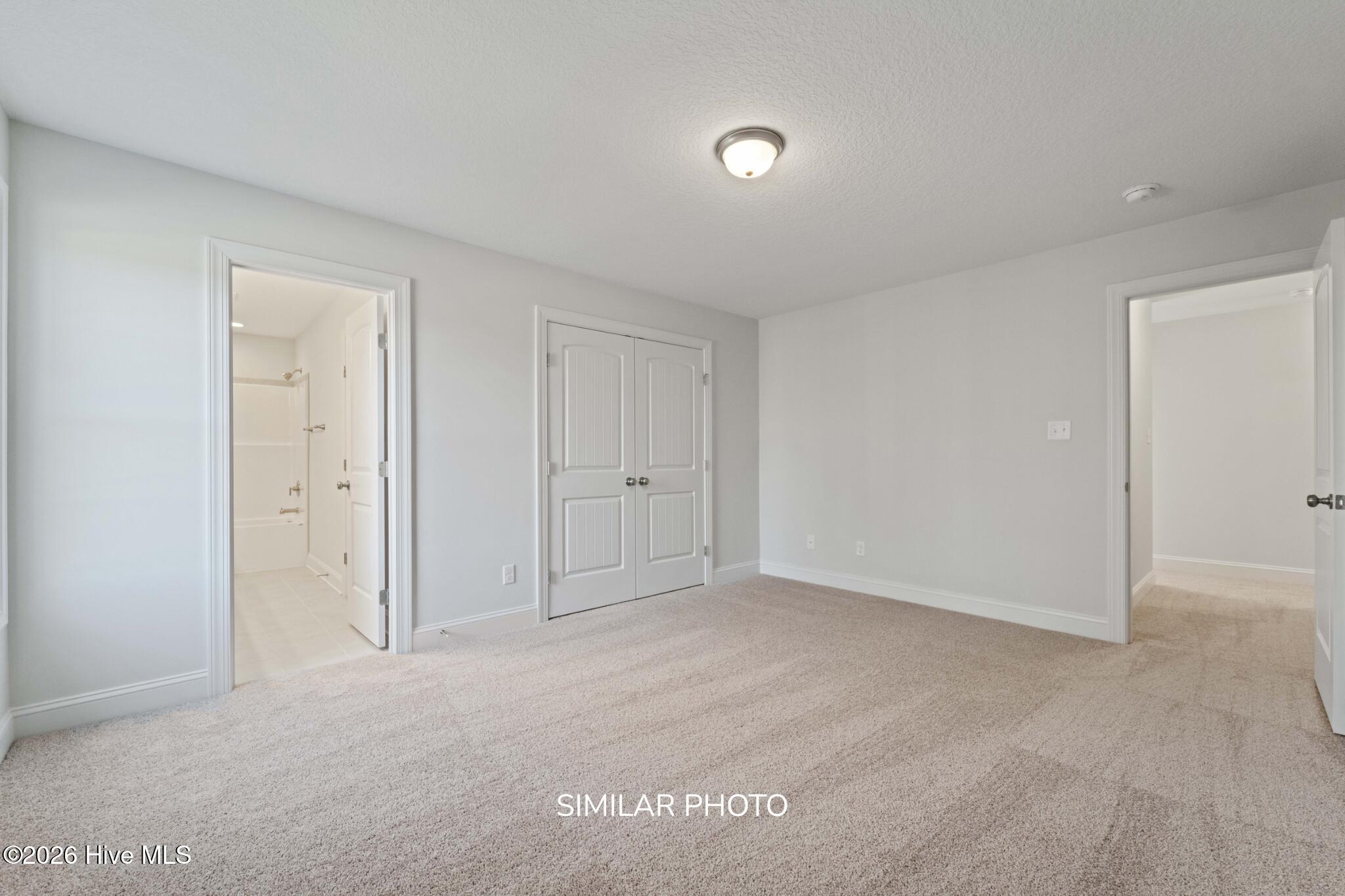 100548322 | Photo 32