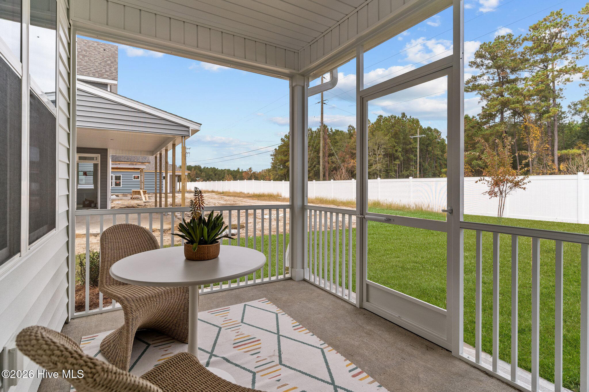 100542959 | Photo 17