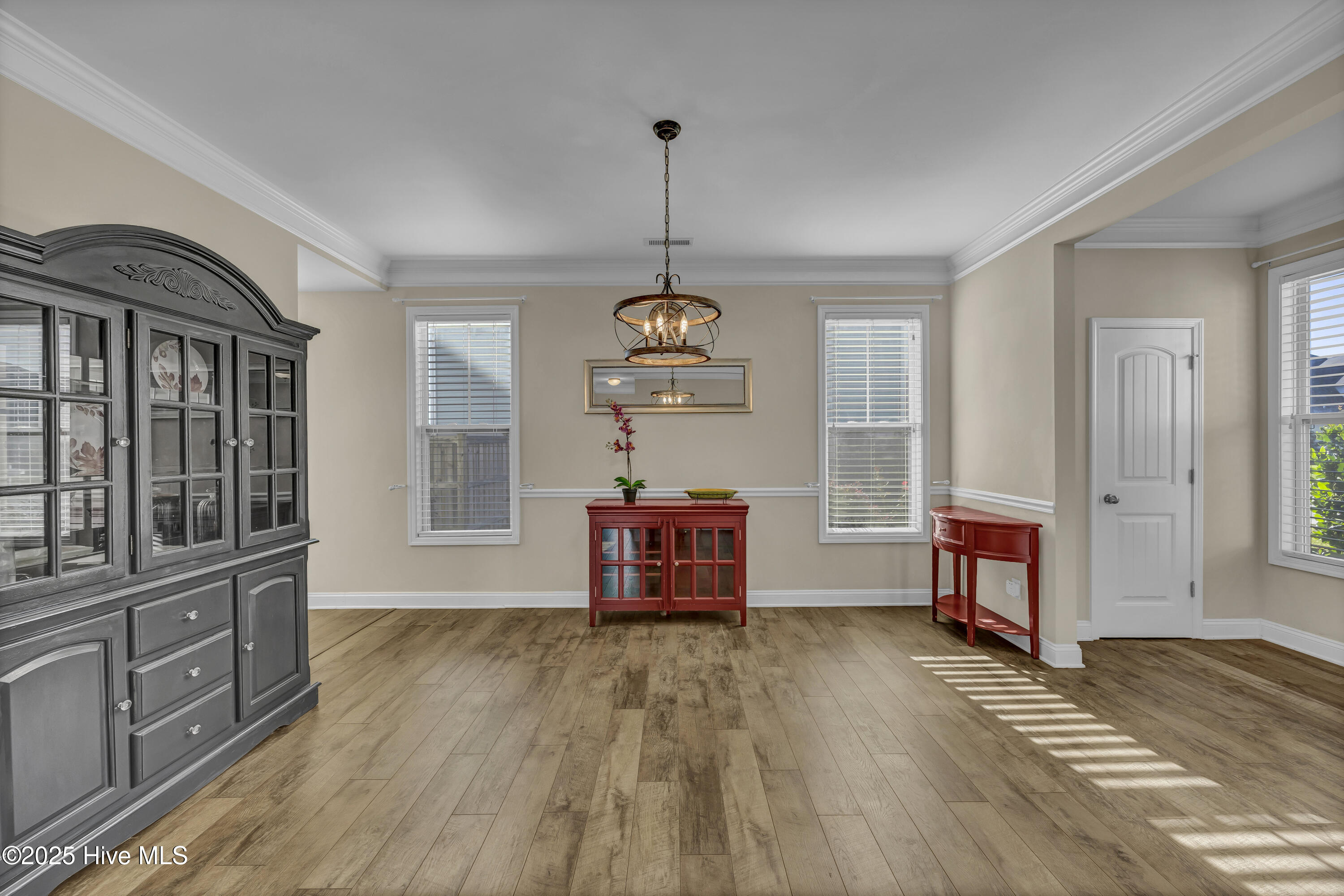 100549704 | Photo 10