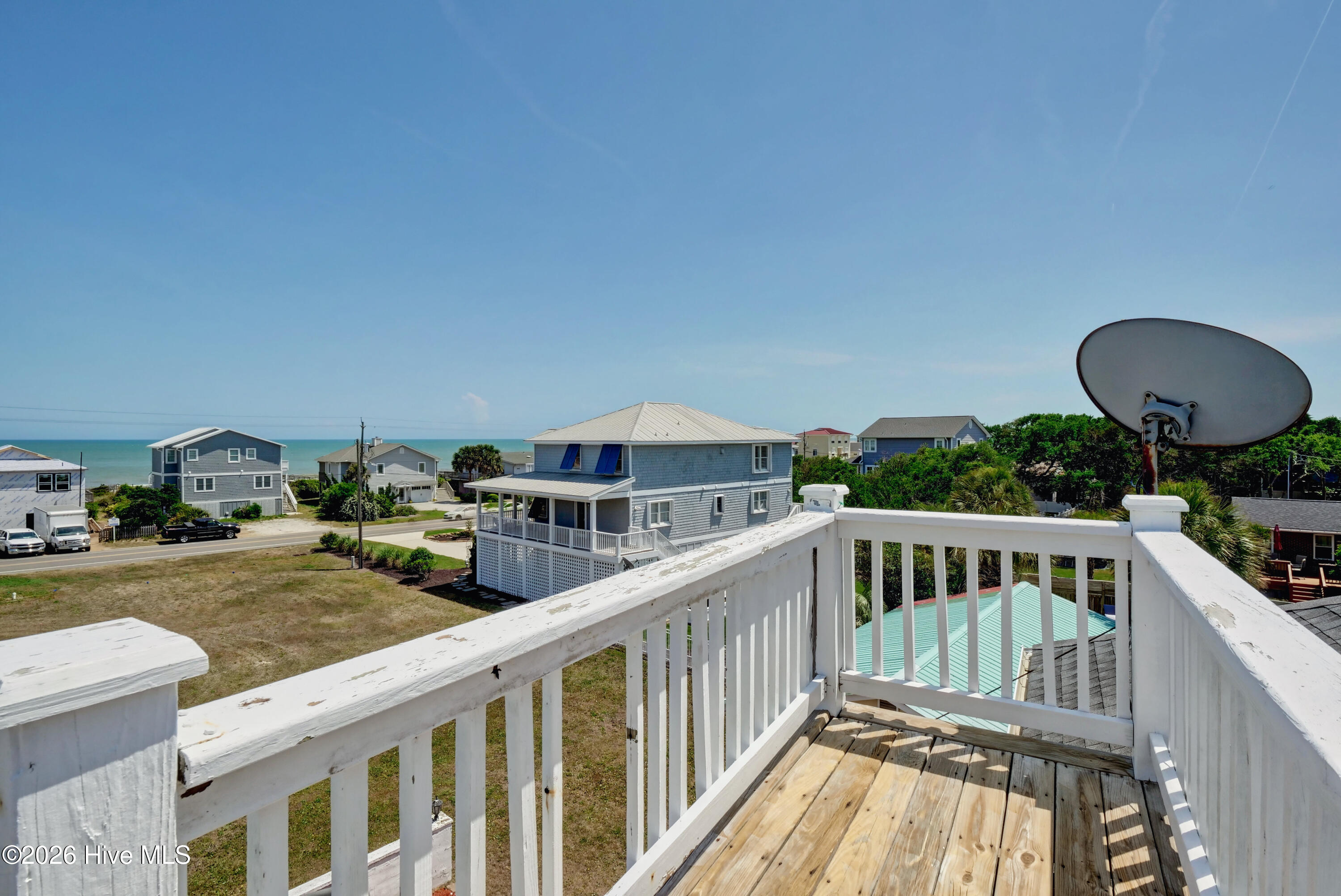 100563472 | Photo 30