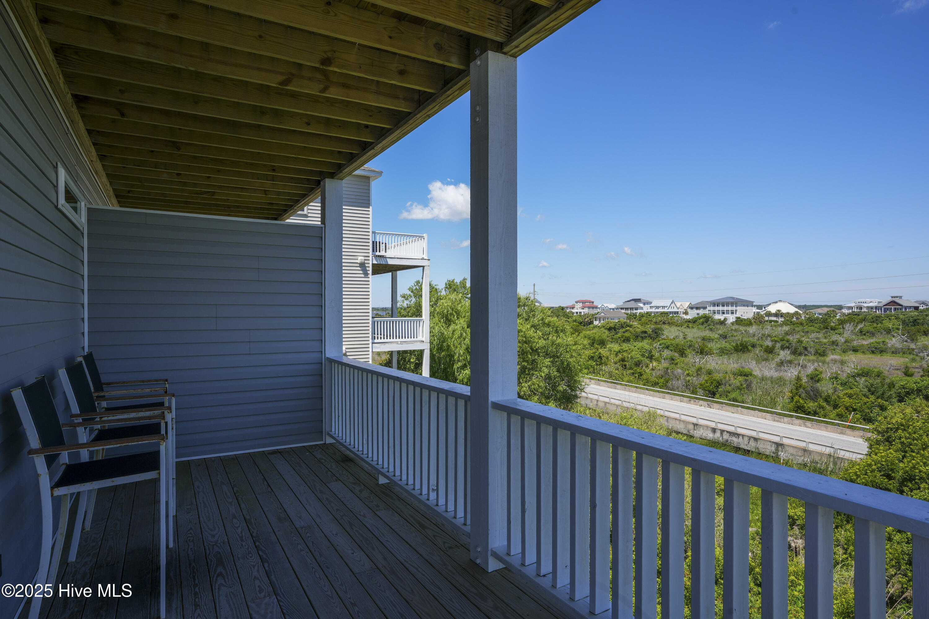 100511165 | Photo 32