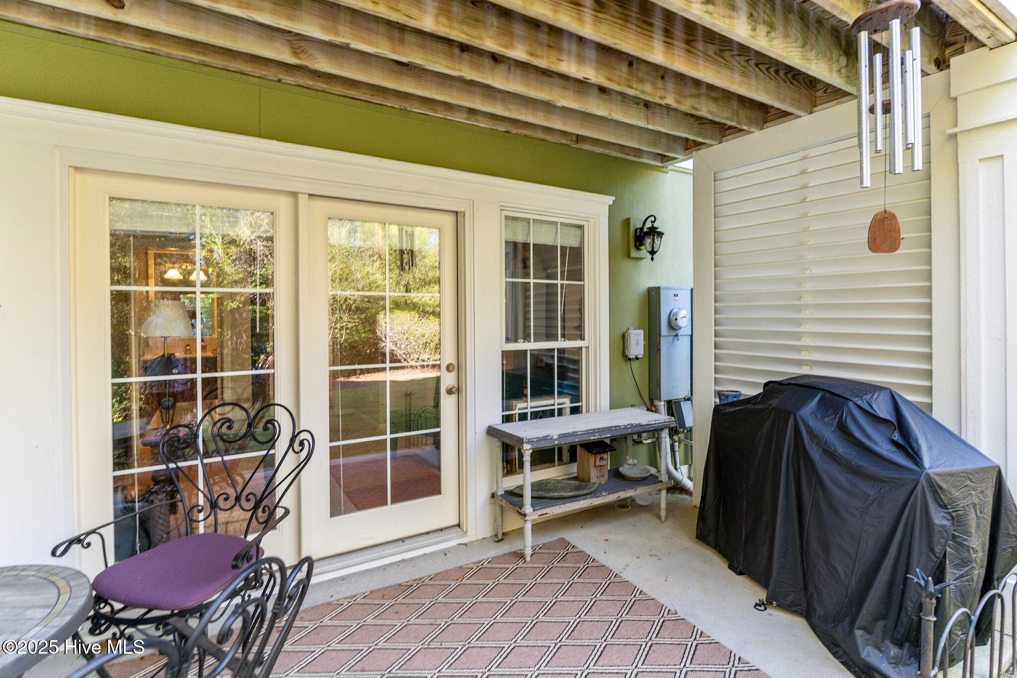 100539989 | Photo 45