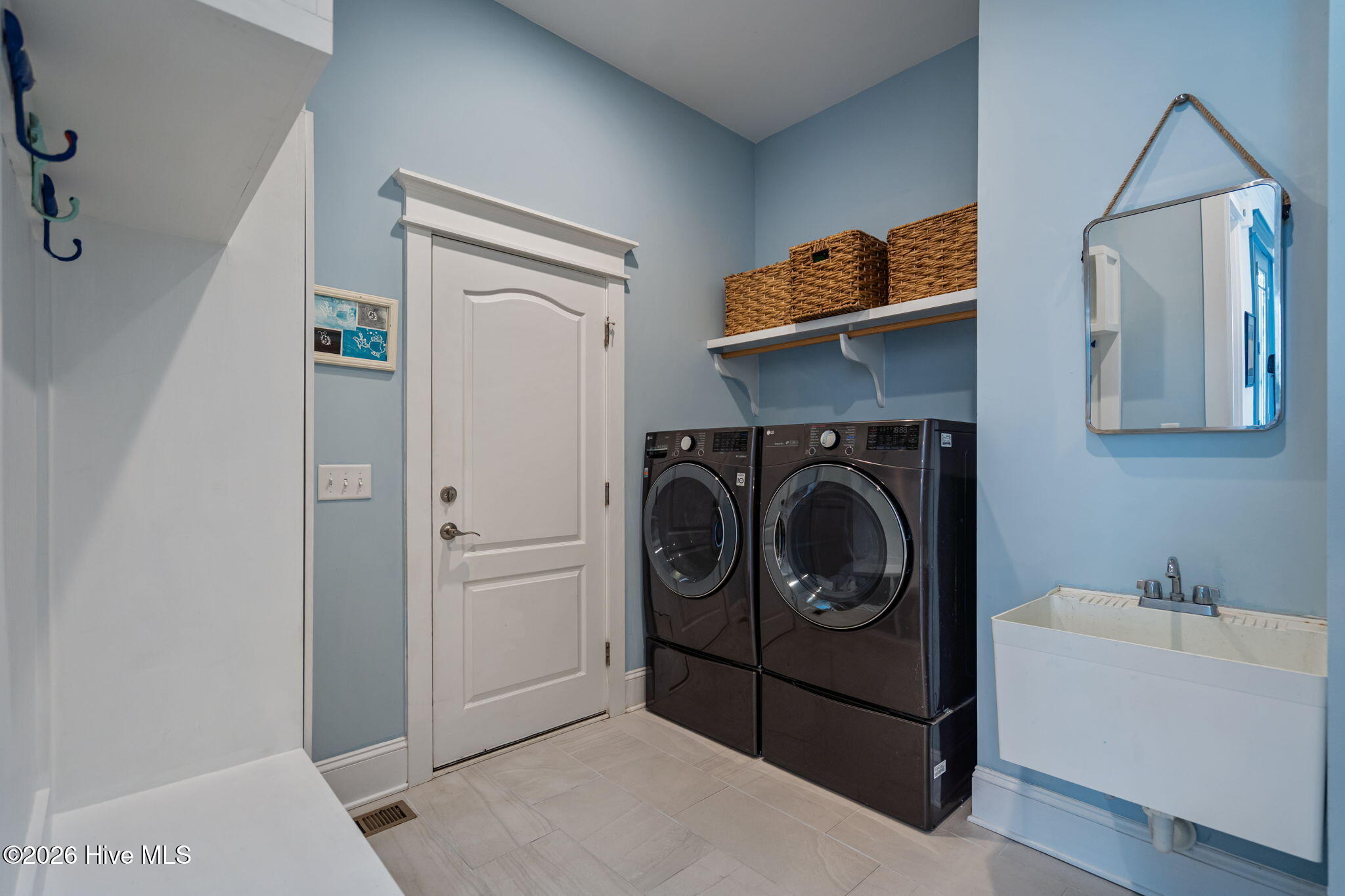 100559894 | Photo 27