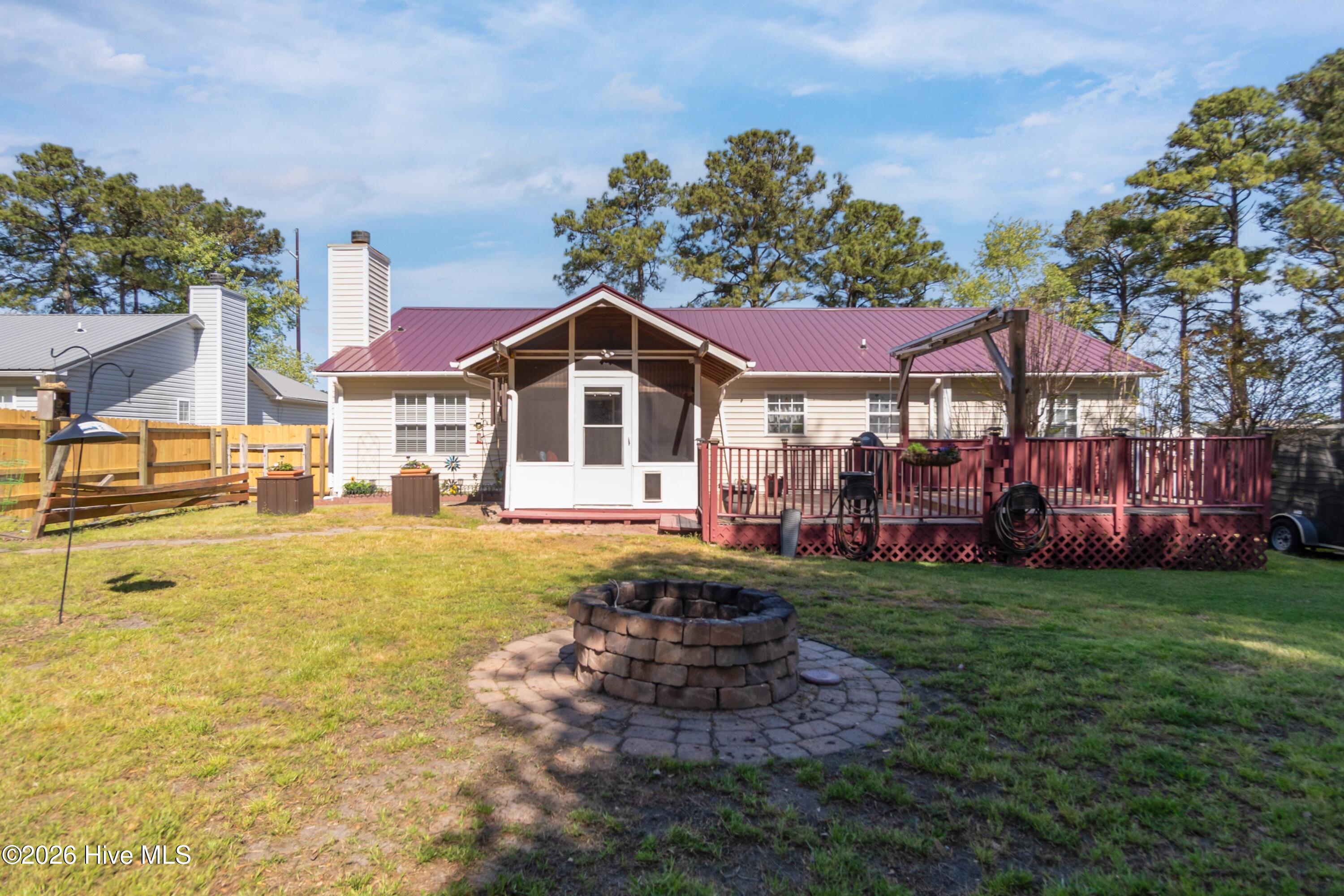 100564108 | Photo 37