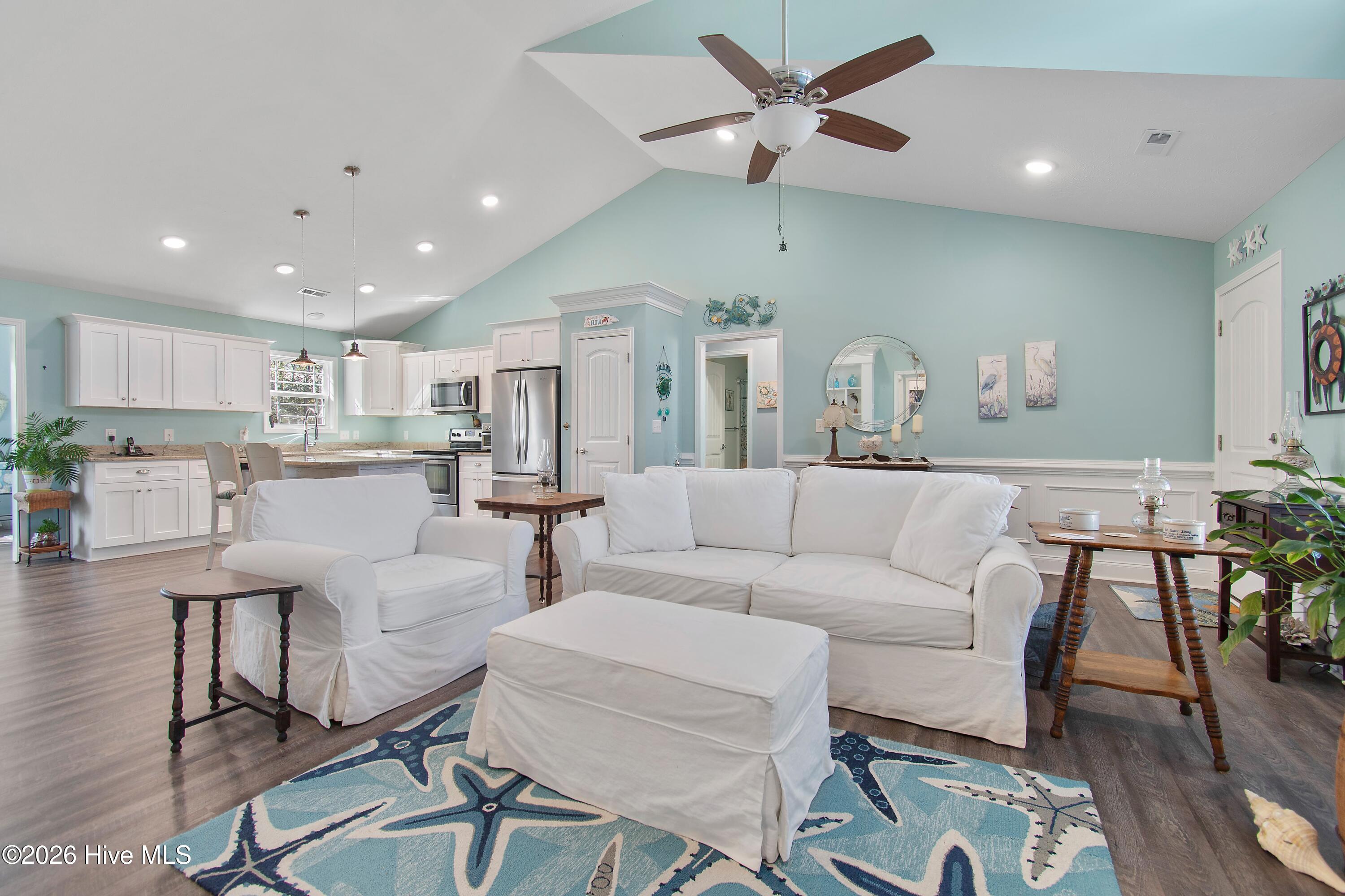 100556546 | Photo 17