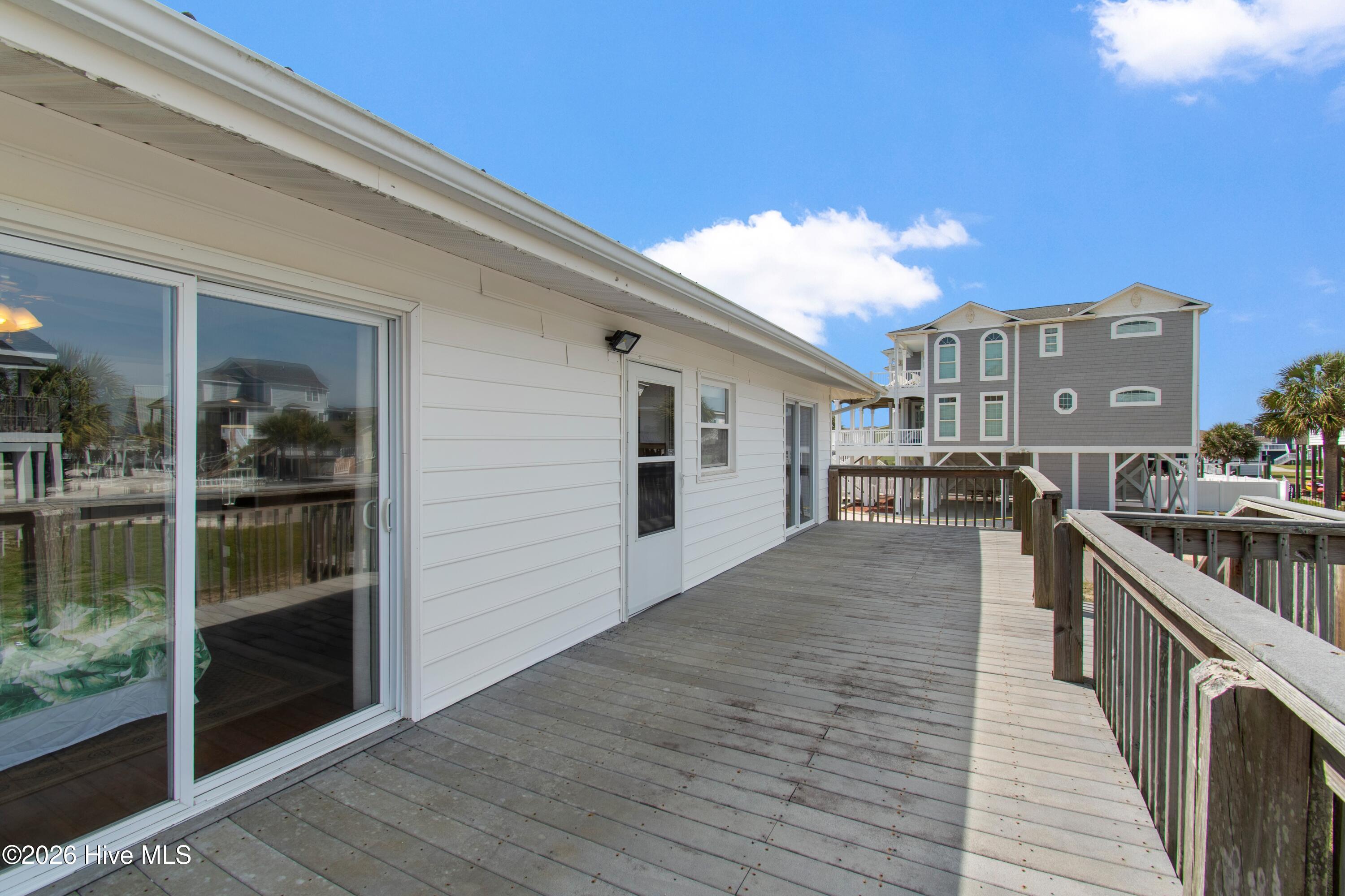 100561675 | Photo 48