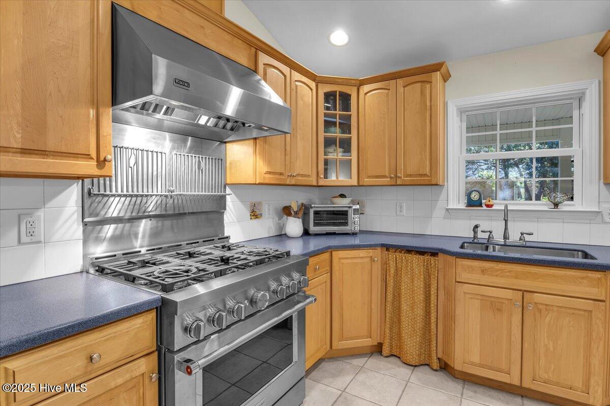 100536639 | Photo 24