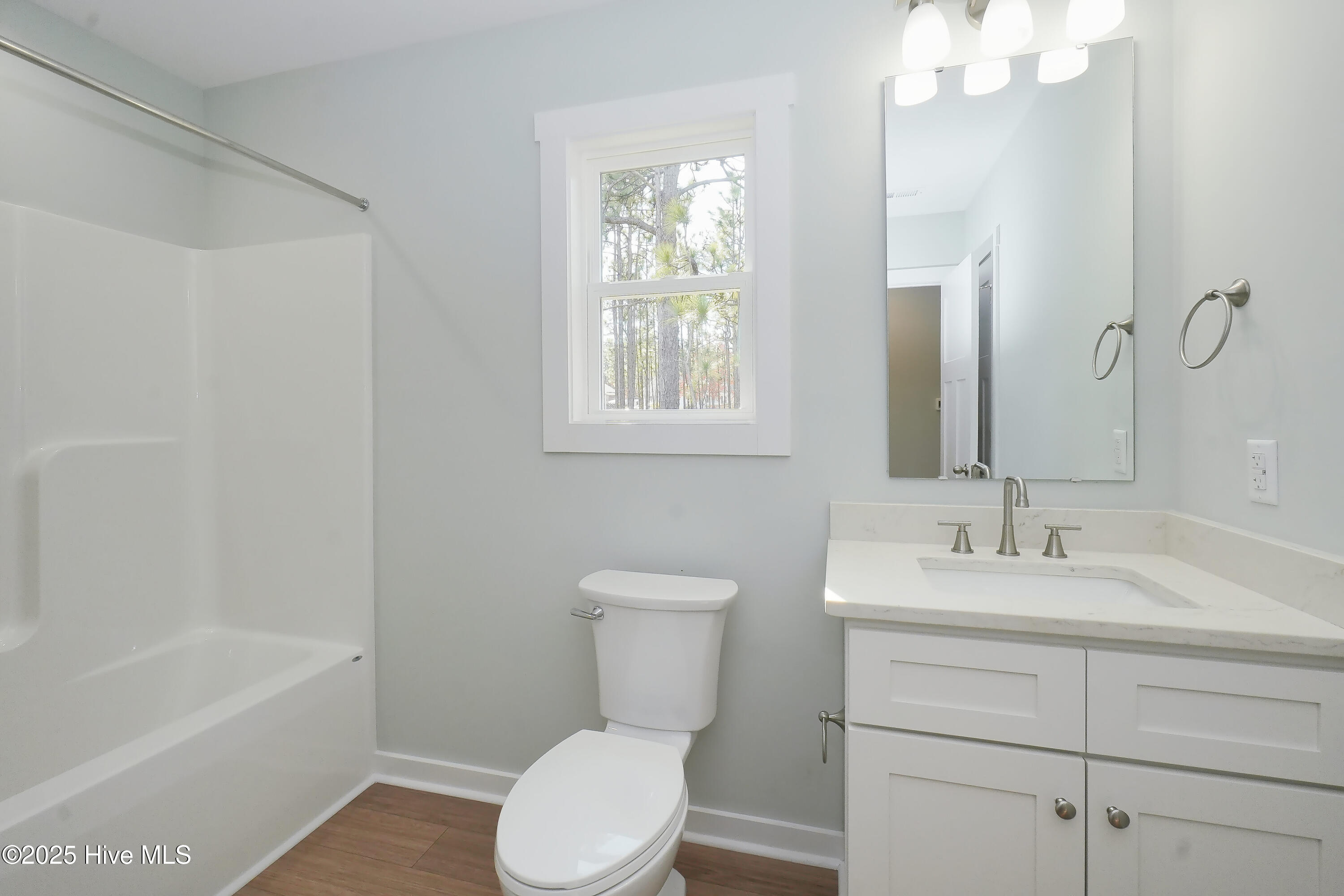 100545694 | Photo 18