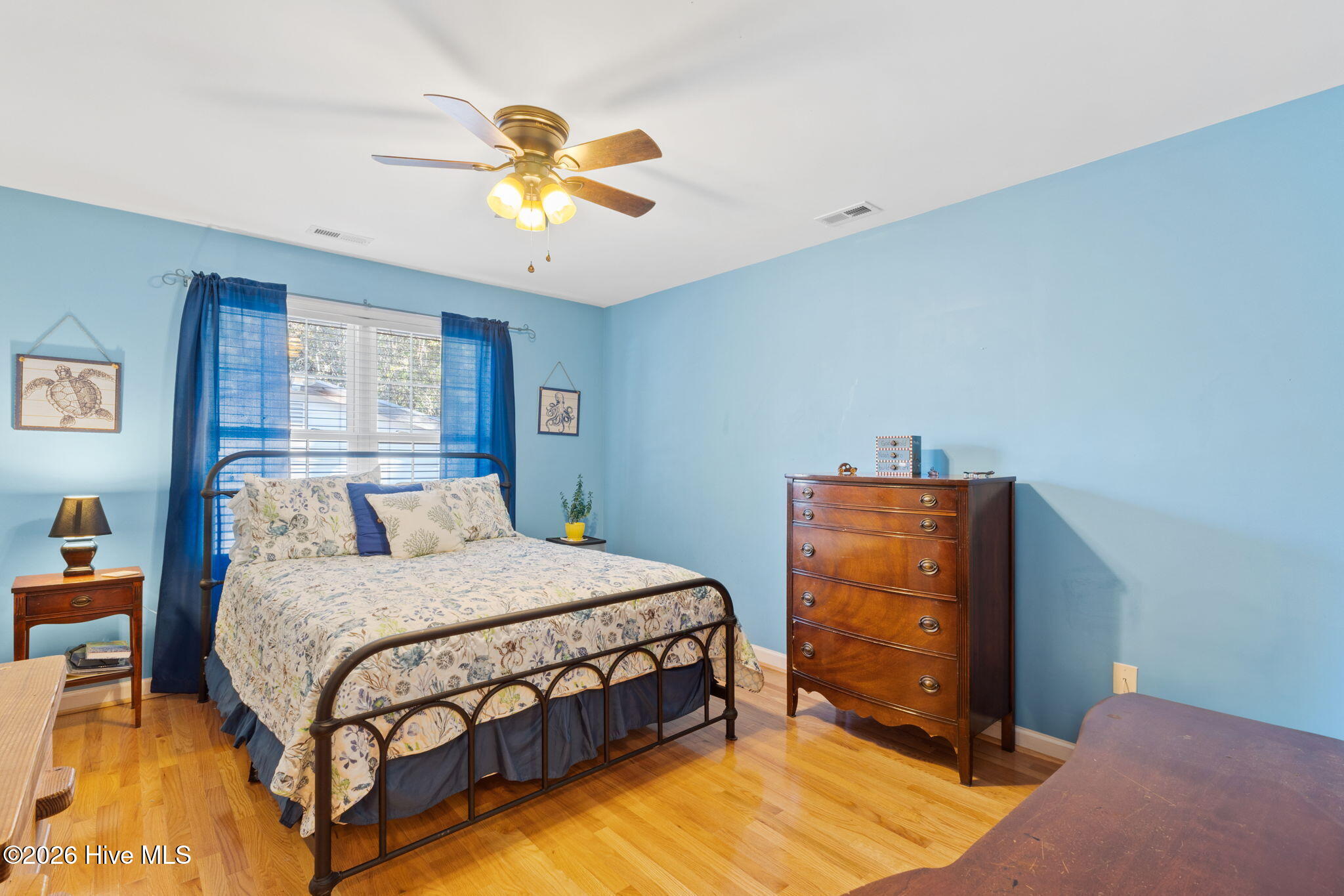 100556771 | Photo 23