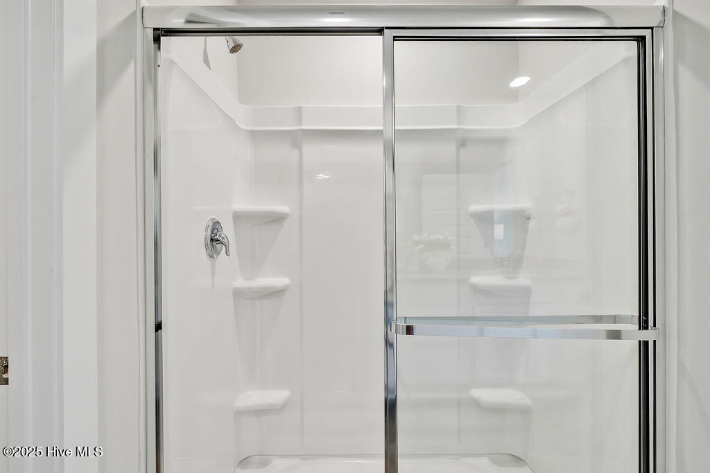 100542723 | Photo 20