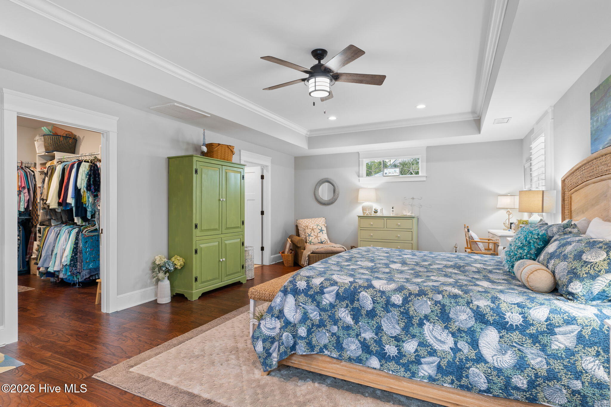 100560975 | Photo 22